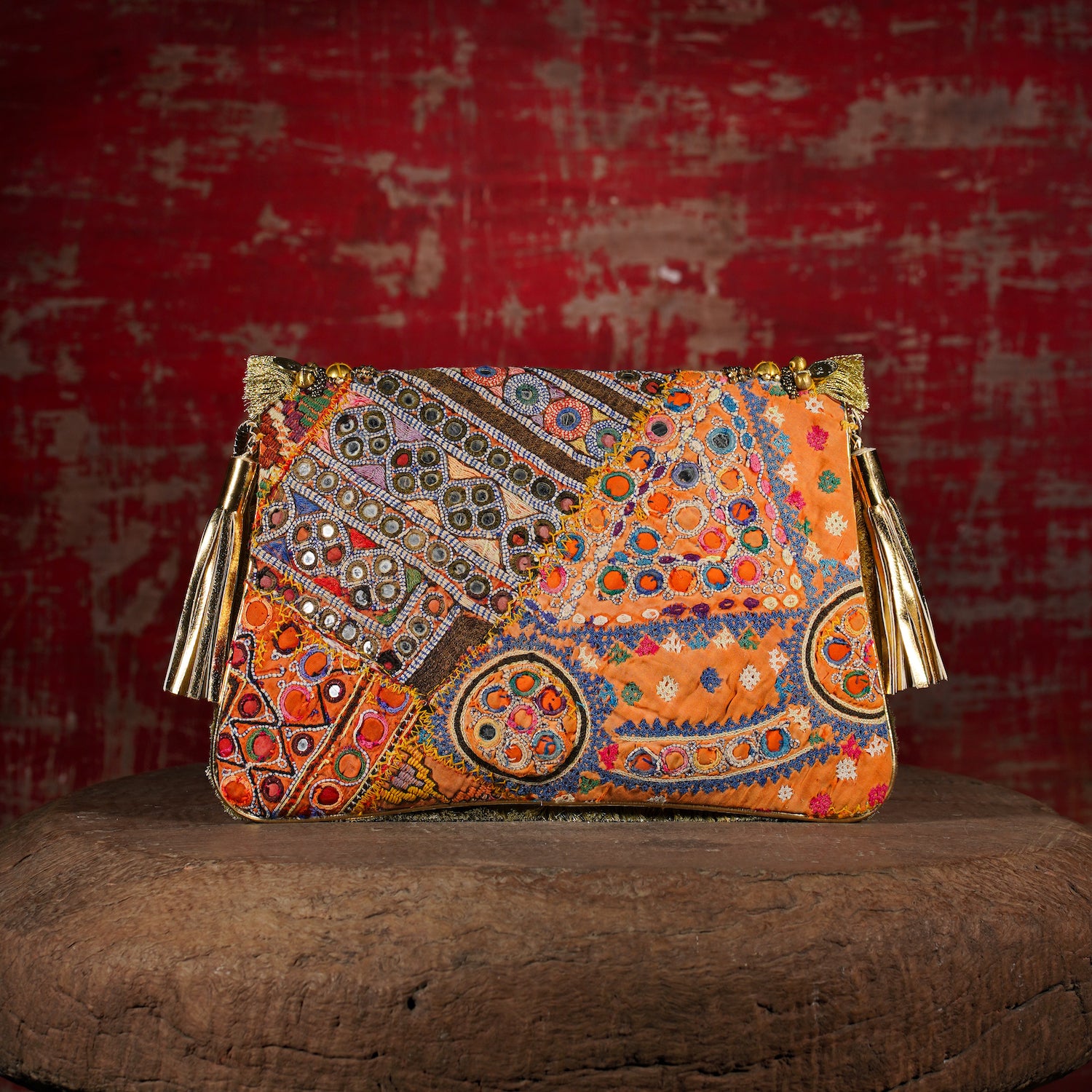 Gold Banjara Clutch 003