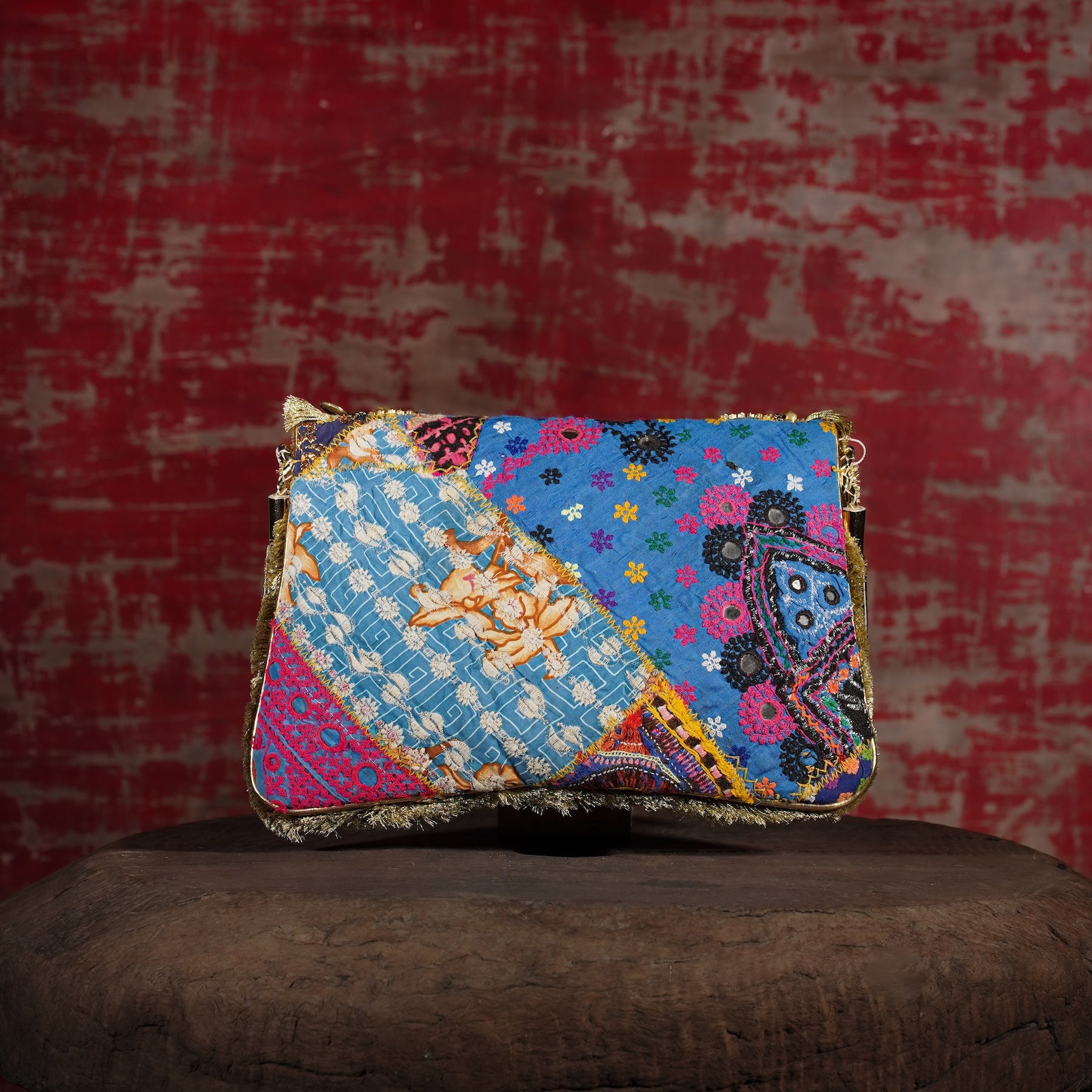 Gold Banjara Clutch 031