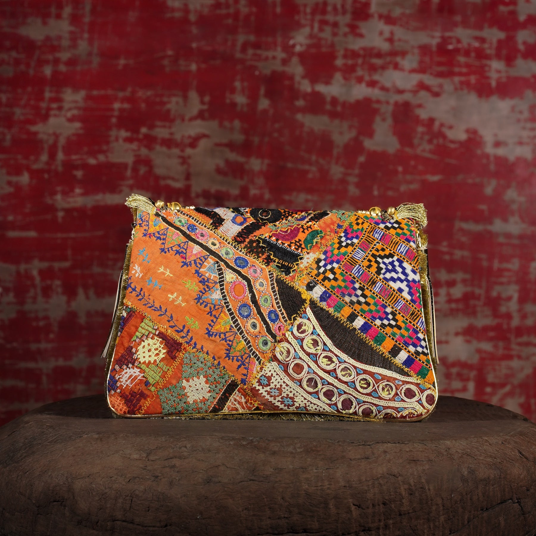 Gold Banjara Clutch 032