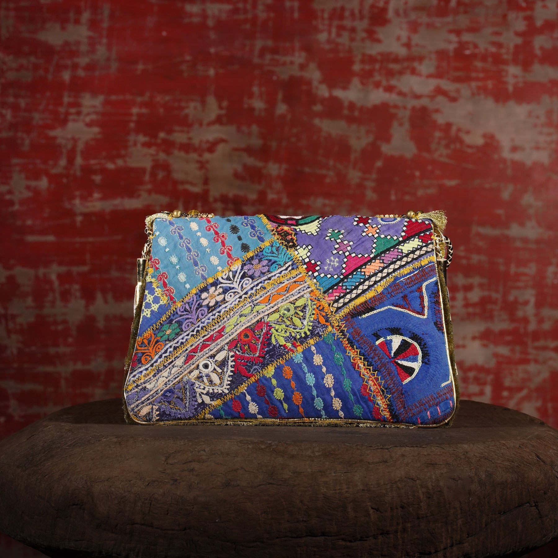 Gold Banjara Clutch 034
