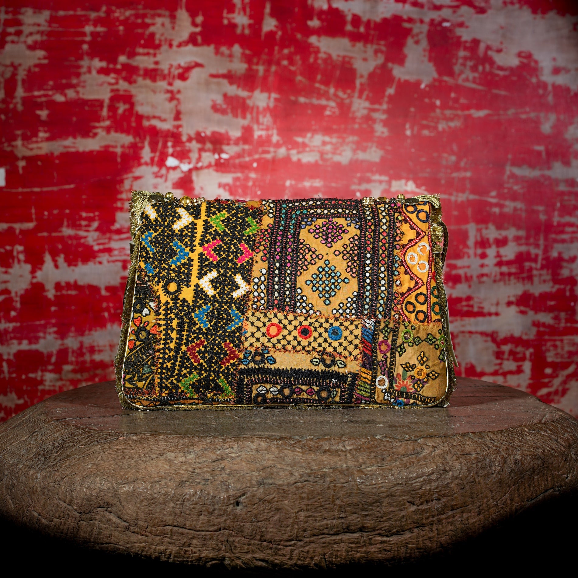 Gold Banjara Clutch 037