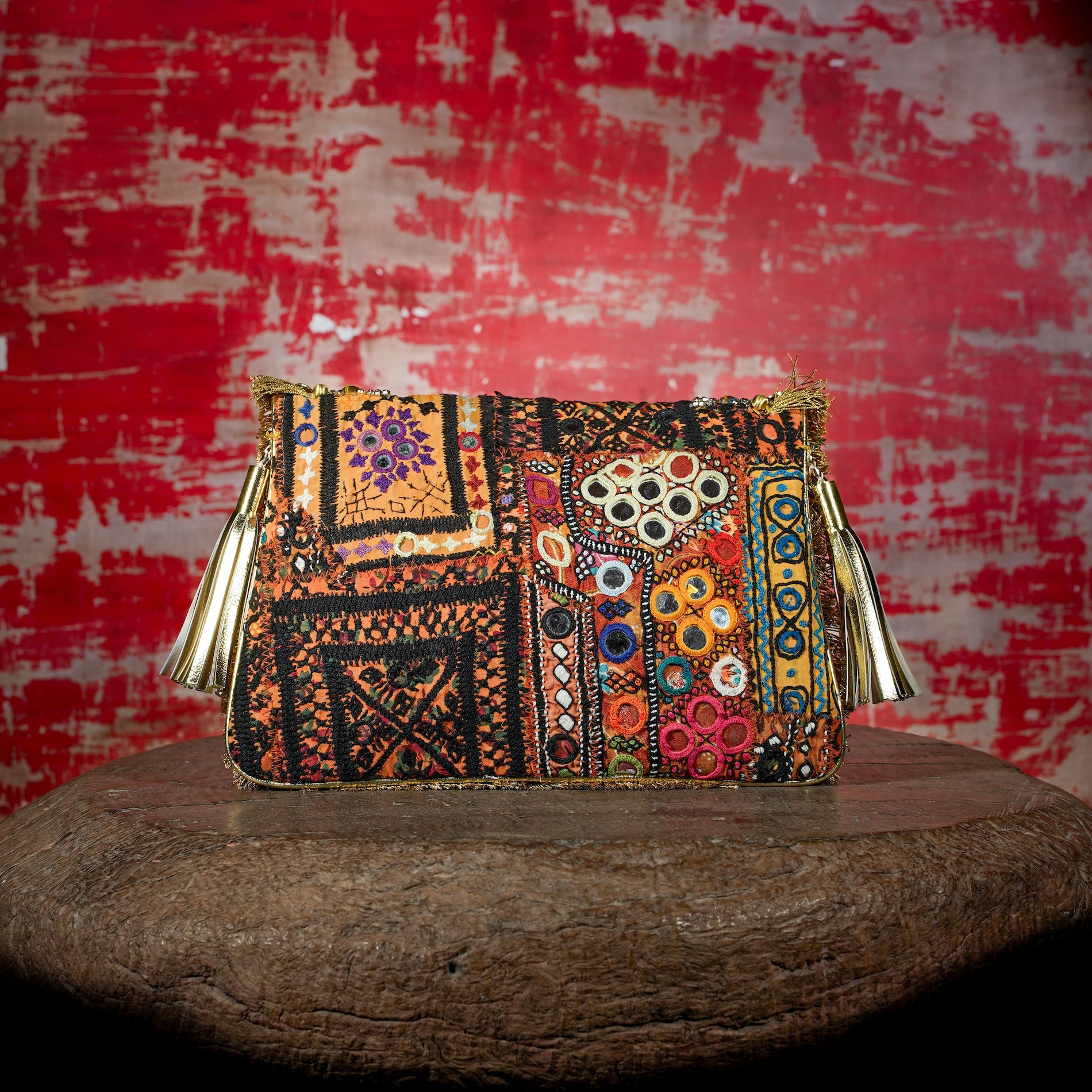 Gold Banjara Clutch 040