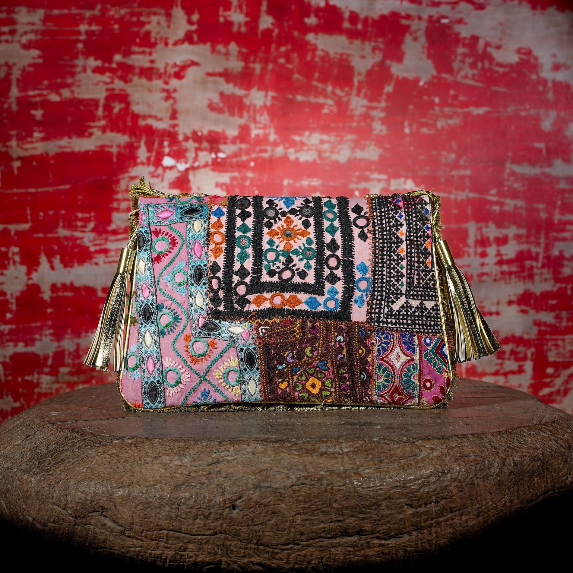 Gold Banjara Clutch 041