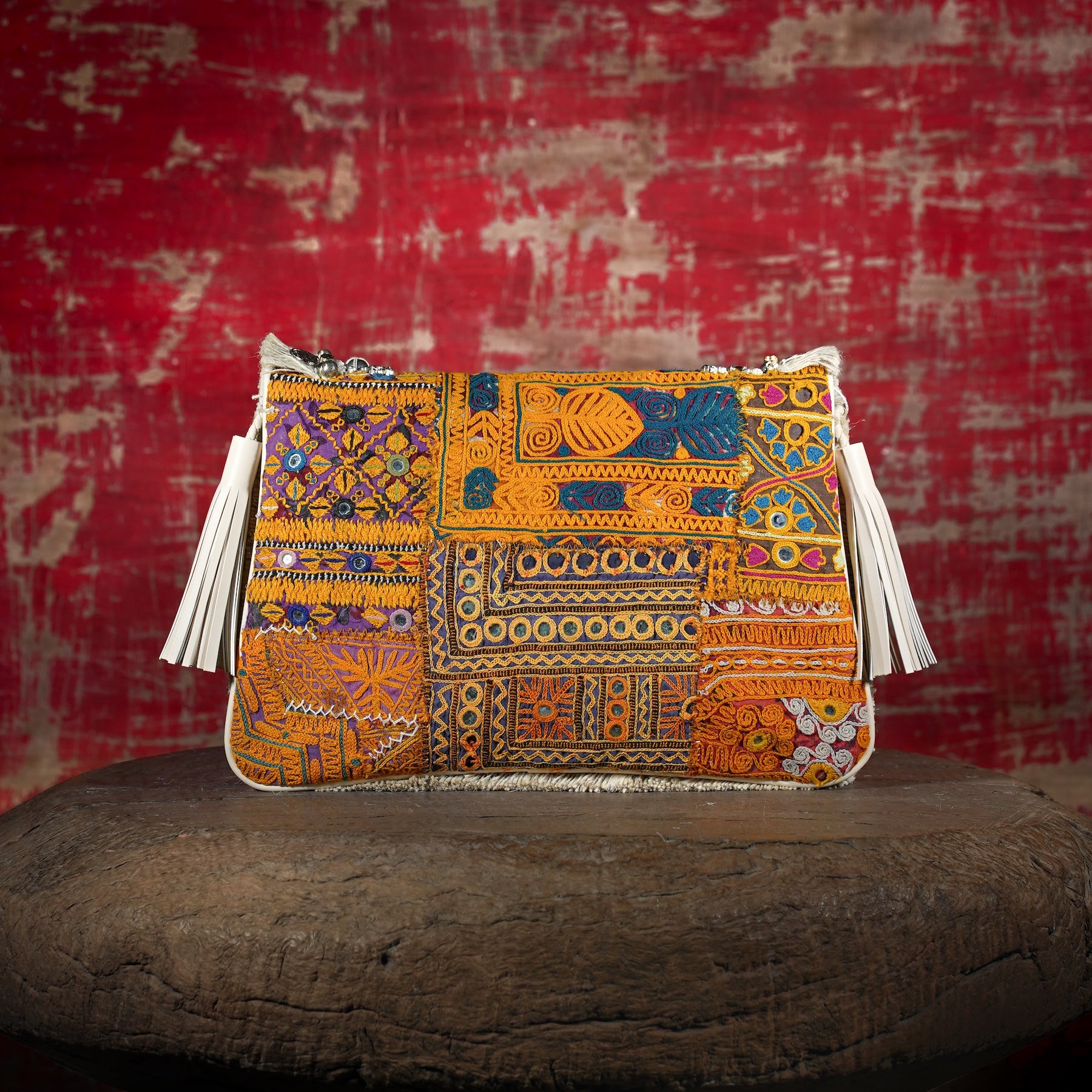 Off White Banjara Clutch 024
