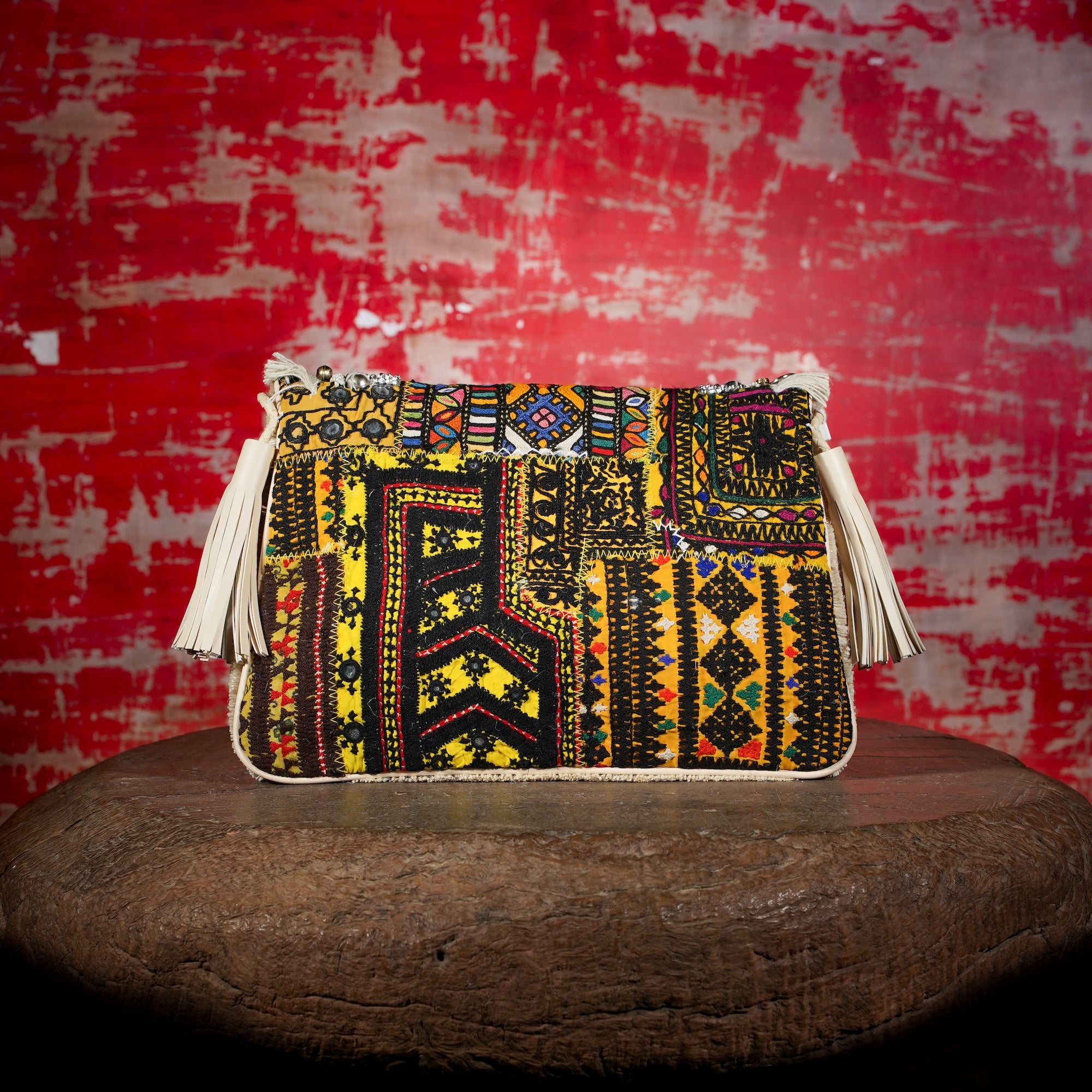 Off White Banjara Clutch 039