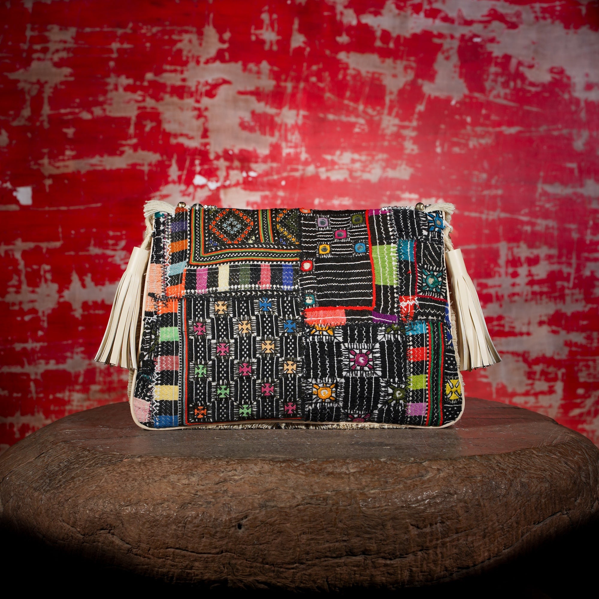 Off White Banjara Clutch 042