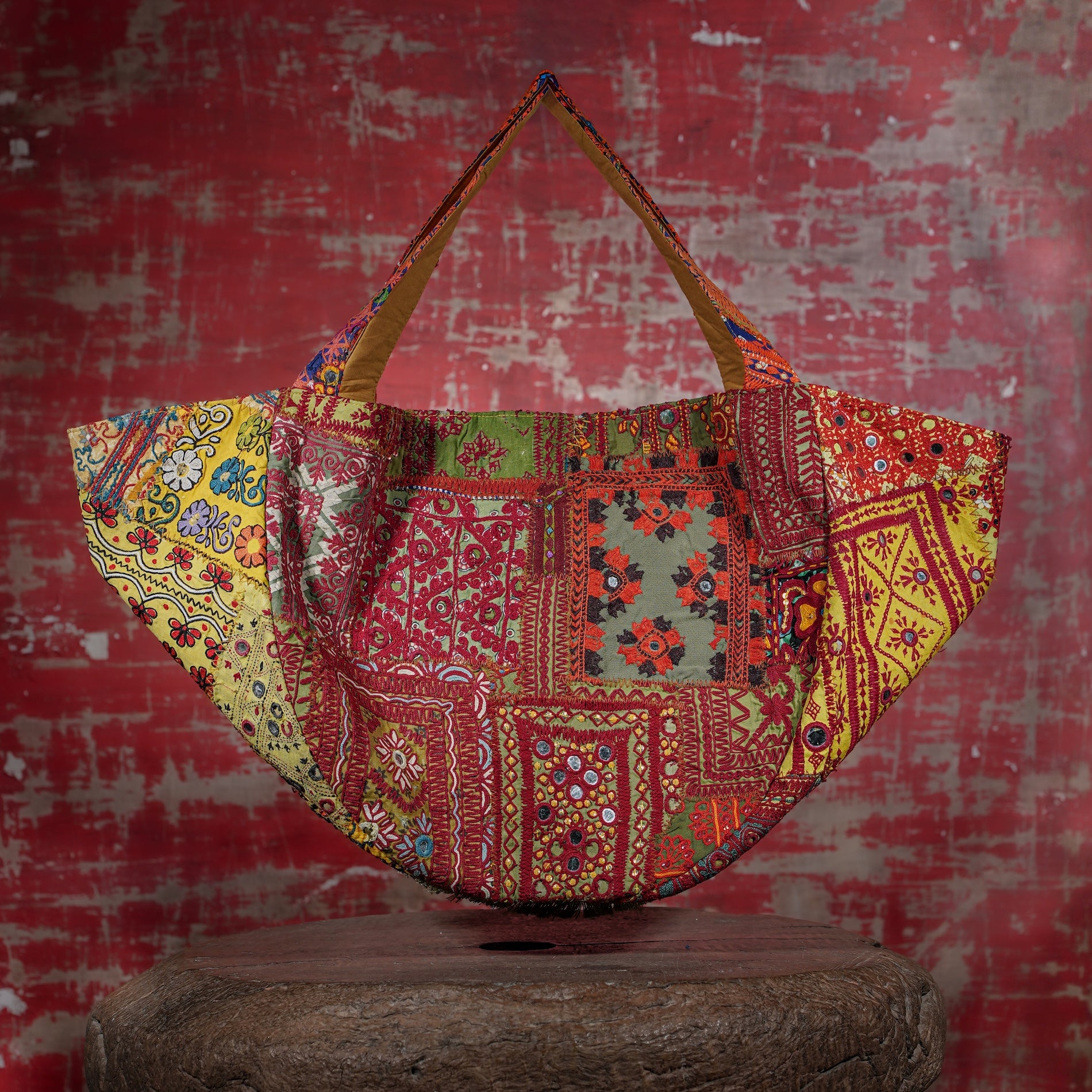 Gold Banjara Jhola 018