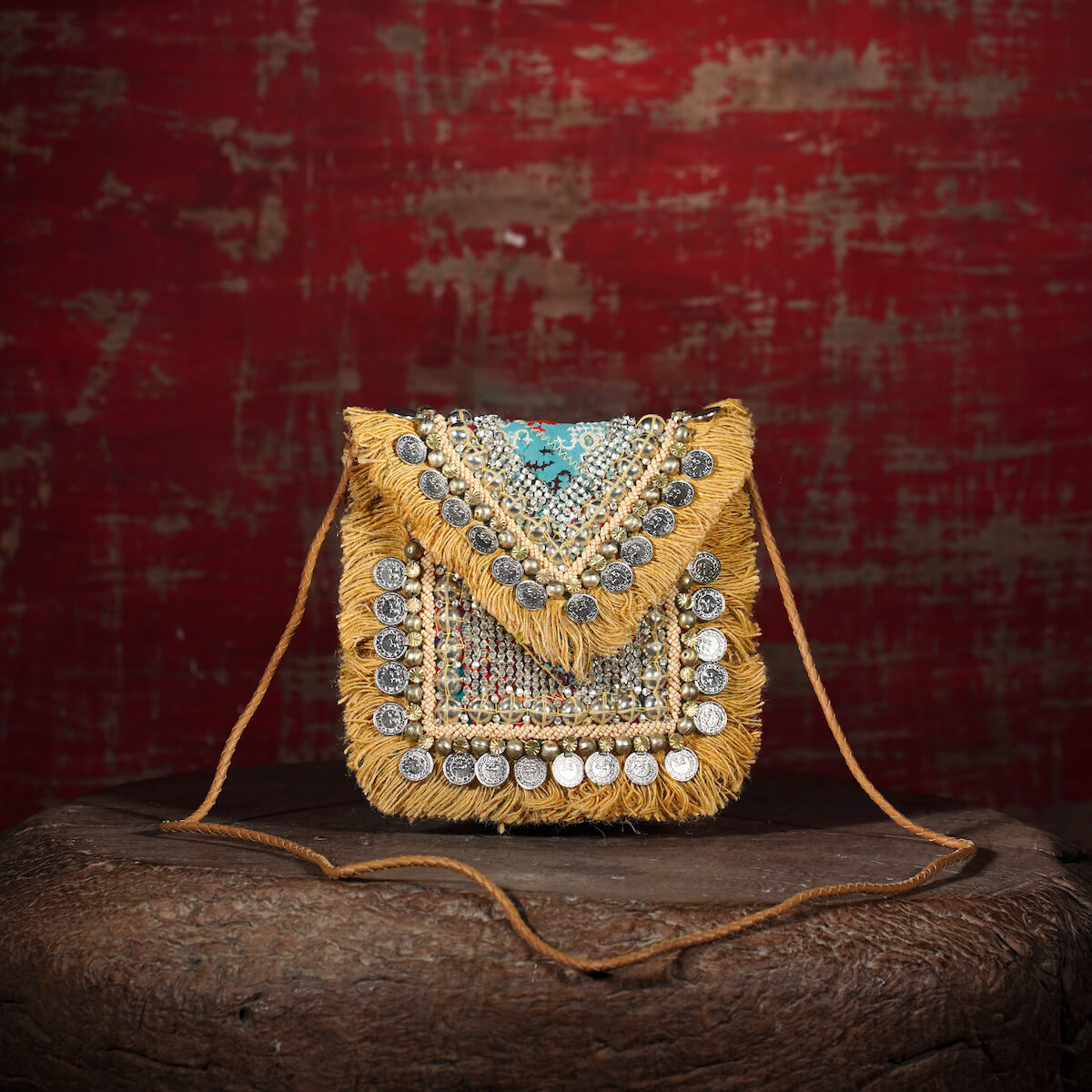 Beige Banjara Minion Clutch 002