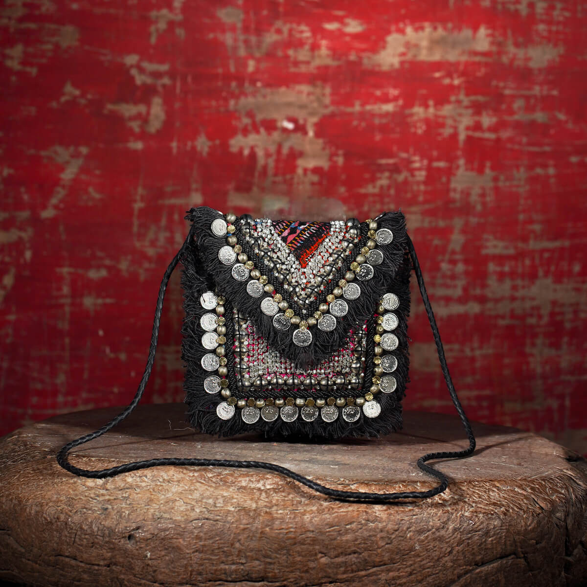 Black Banjara Minion Clutch 005