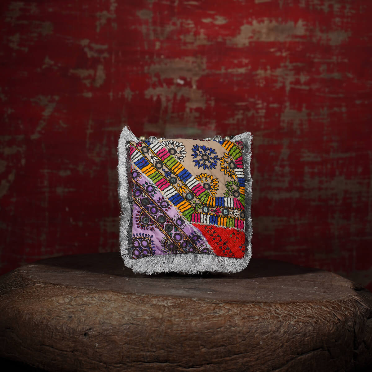Silver Banjara Minion Clutch 001
