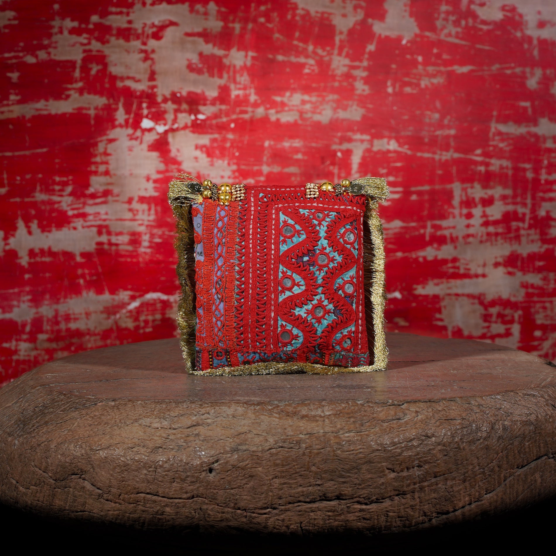 Gold Banjara Minion Clutch 037