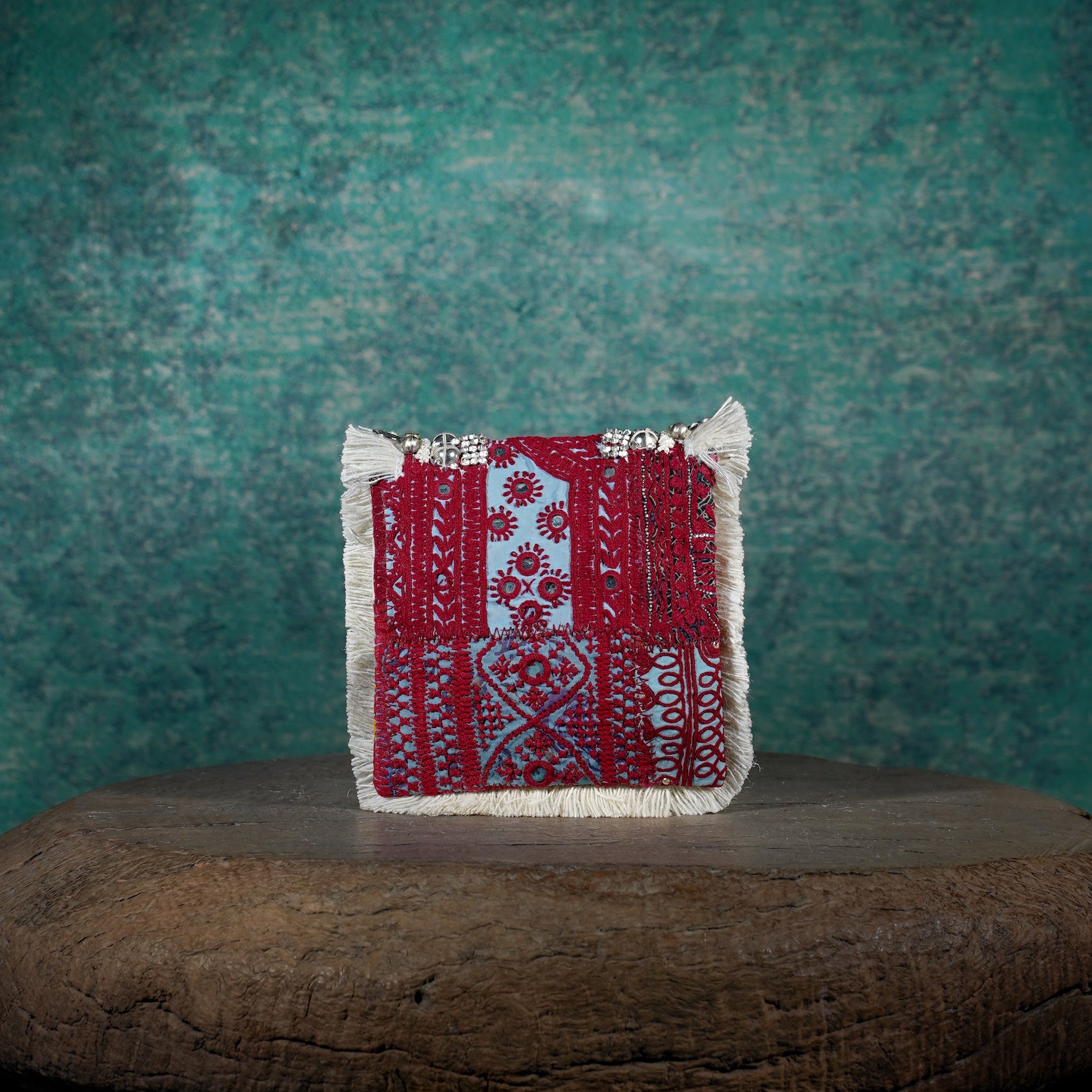 Off White Banjara Minion Clutch 021