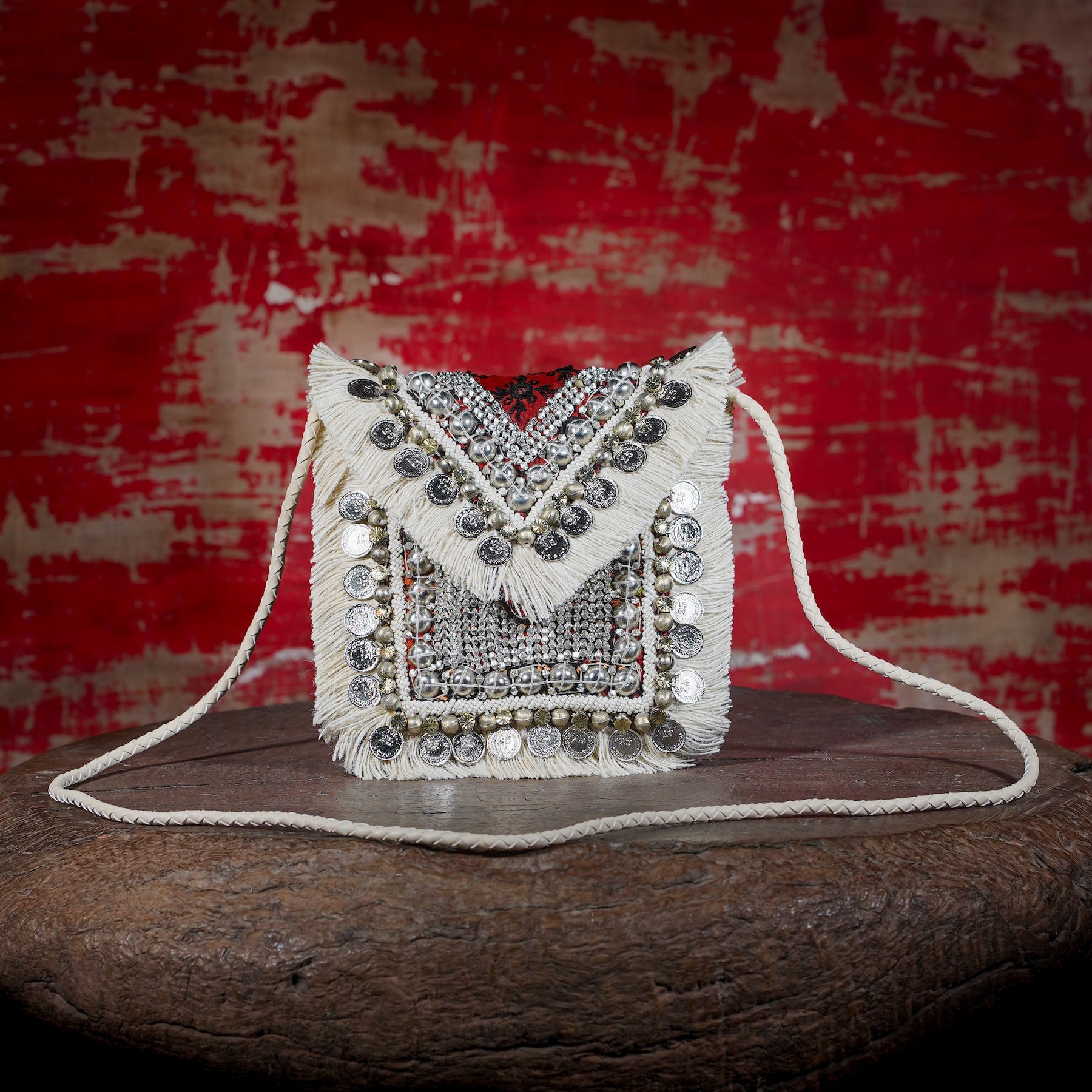 Off White Banjara Minion Clutch 024