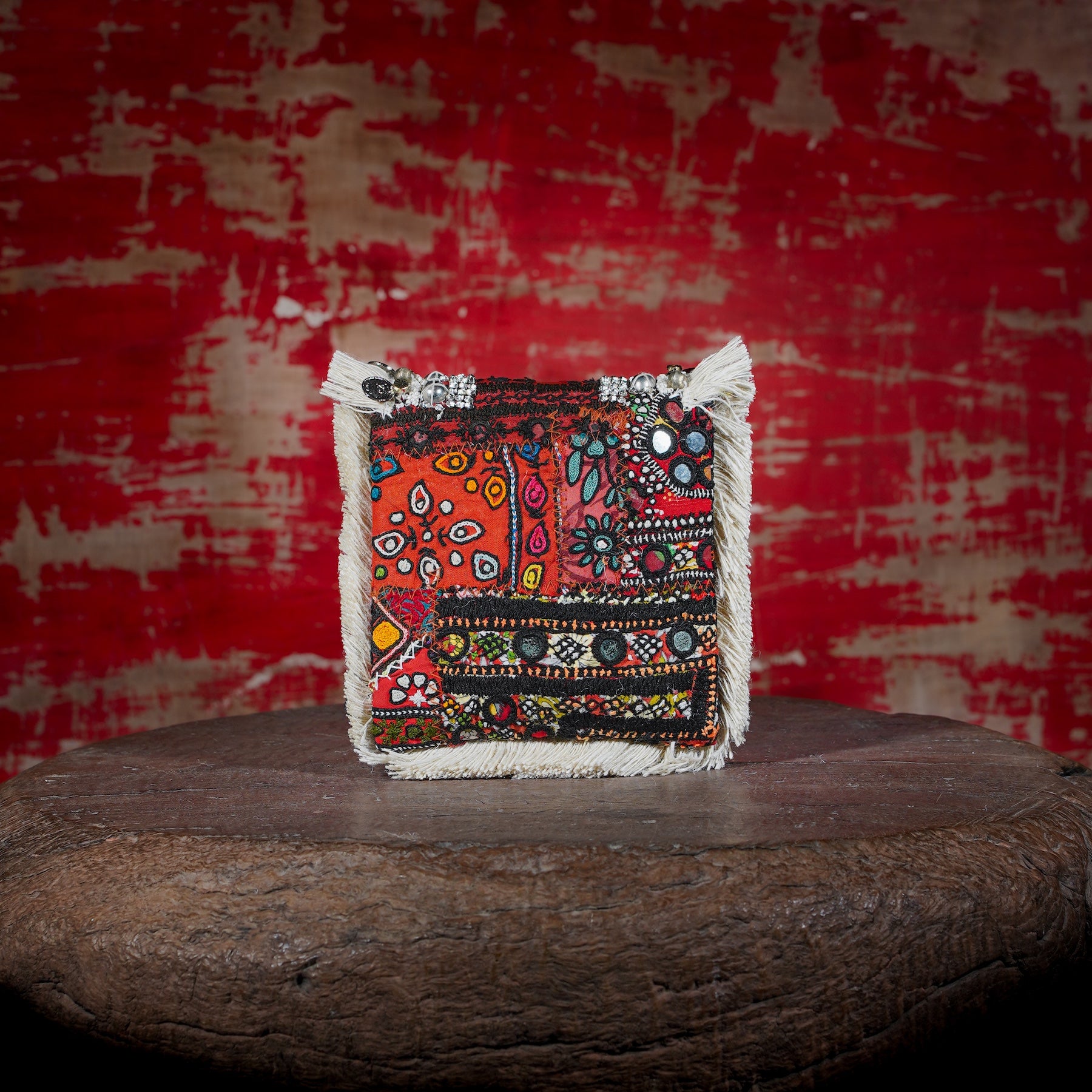 Off White Banjara Minion Clutch 024