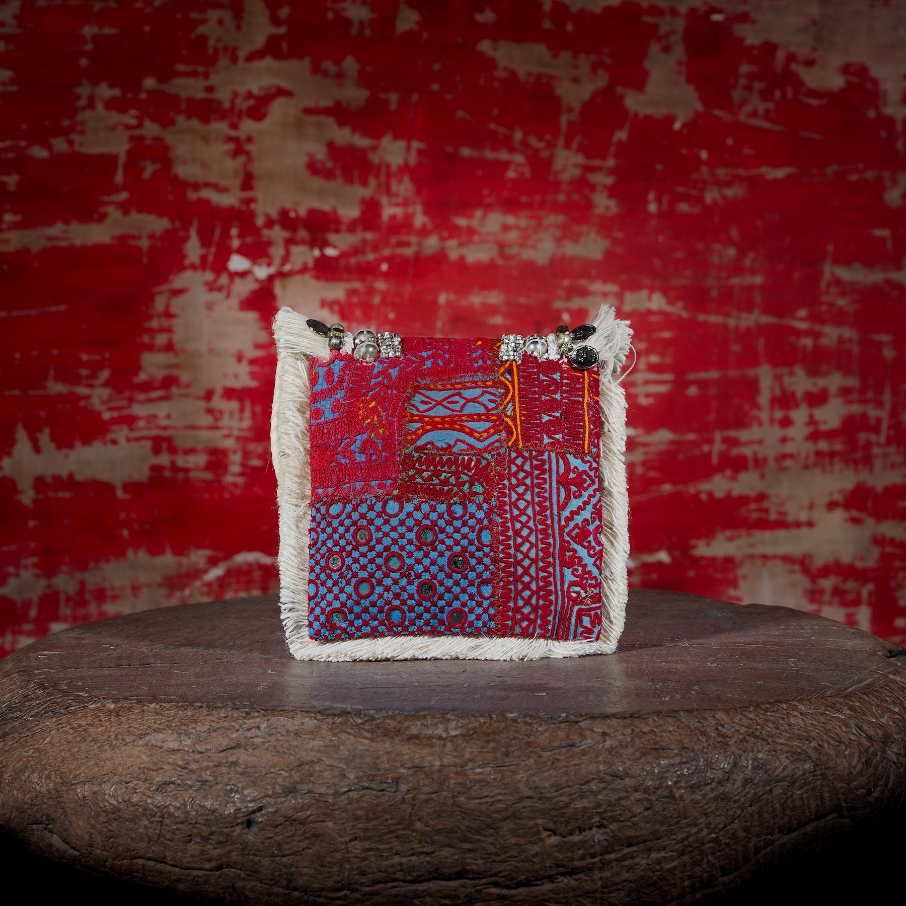 Off White Banjara Minion Clutch 025