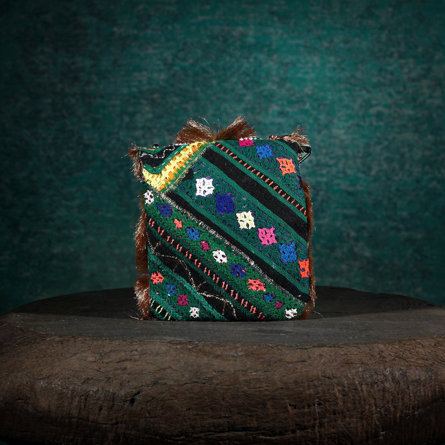 Rose Gold Festive Minion Clutch 006