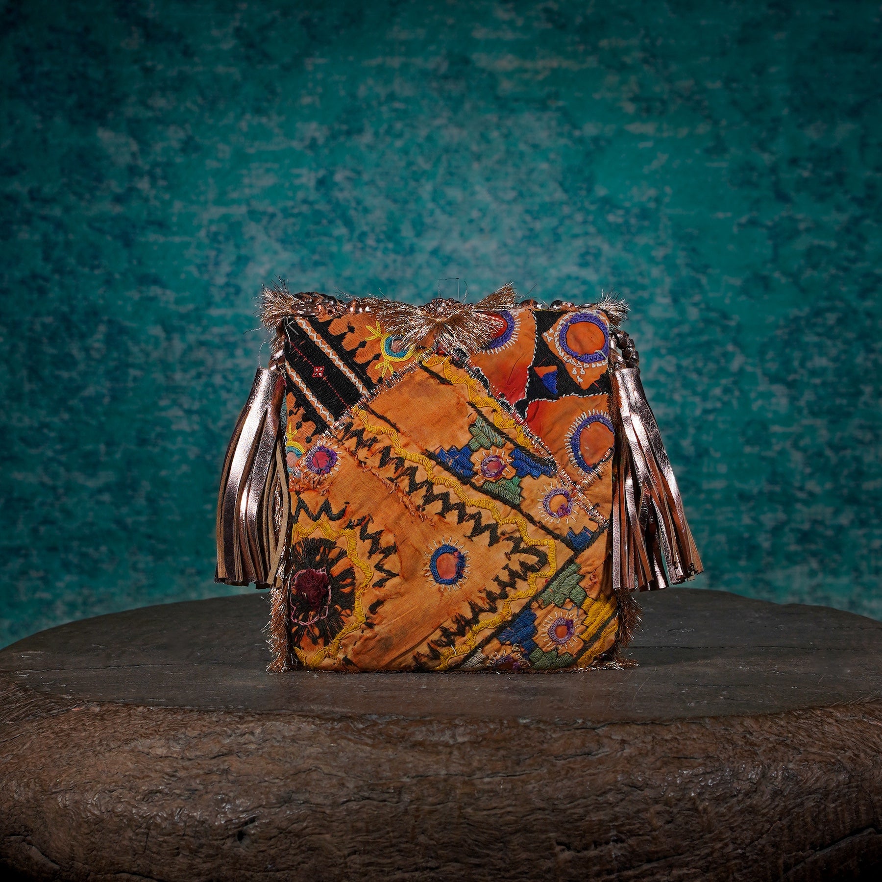 Rose Gold Festive Minion Clutch 011