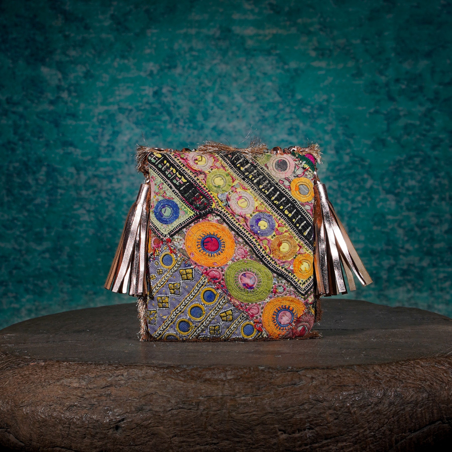 Rose Gold Festive Minion Clutch 012