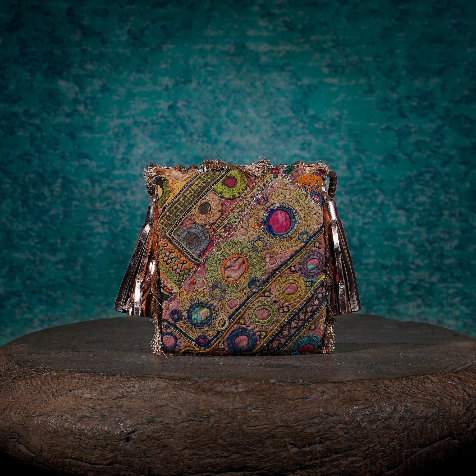 Rose Gold Festive Minion Clutch 014