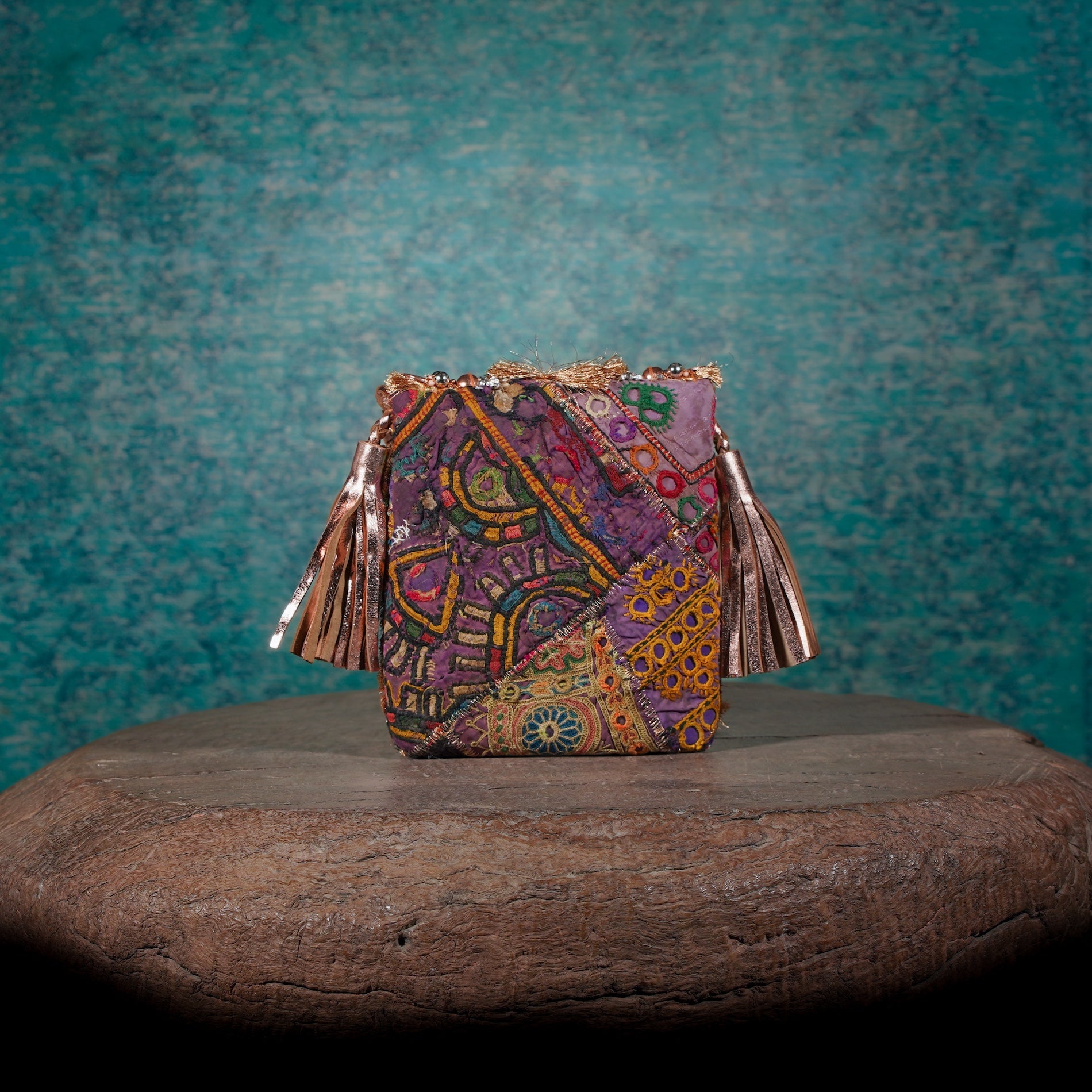 Rose Gold Festive Minion Clutch 020