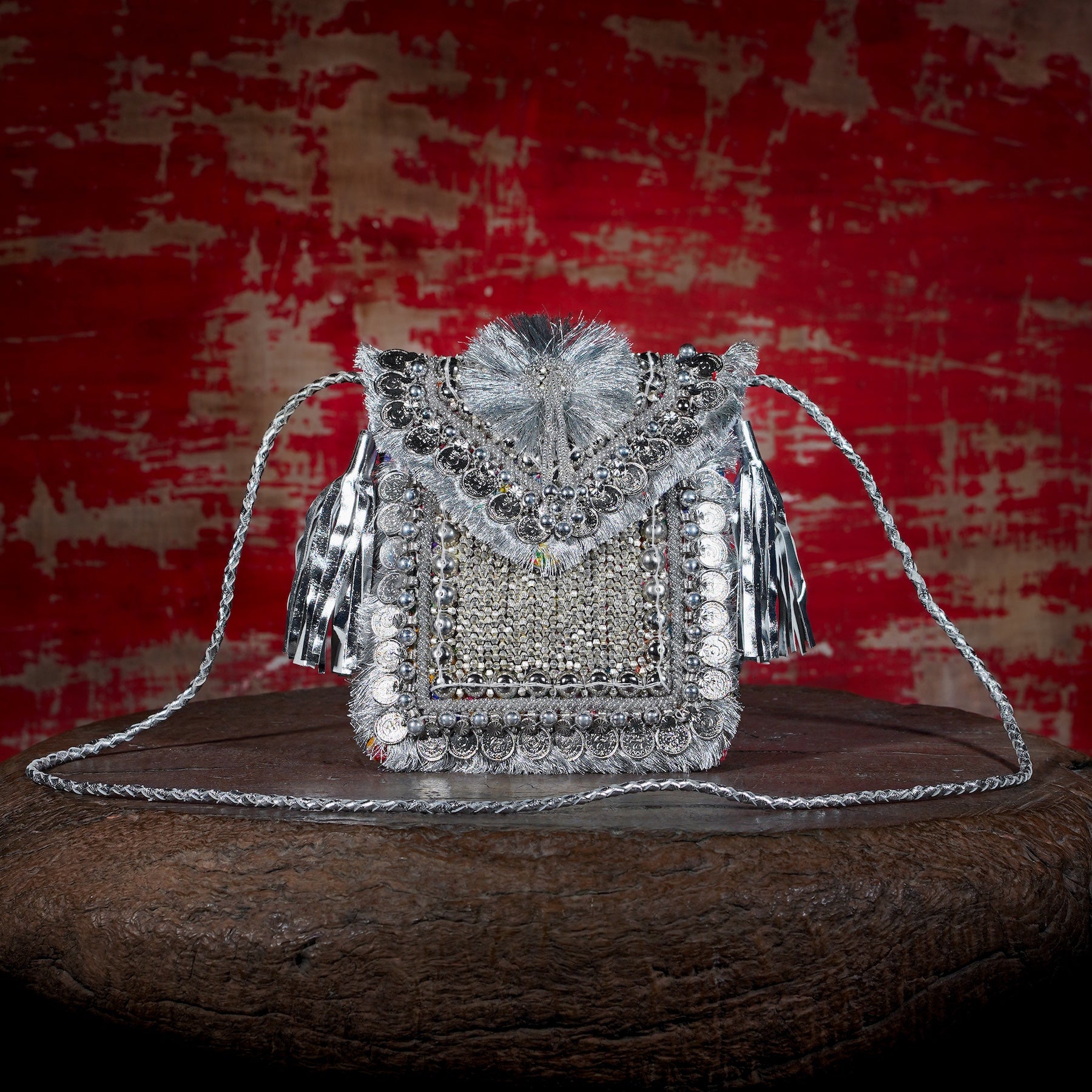 Silver Festive Minion Clutch 011