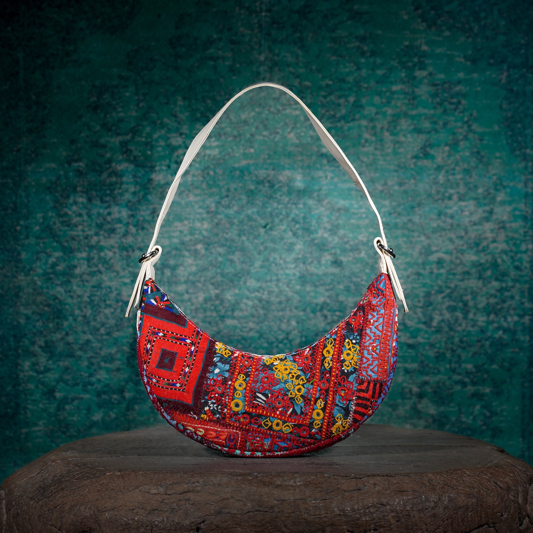 Off White Hichki Crescent Bag 008