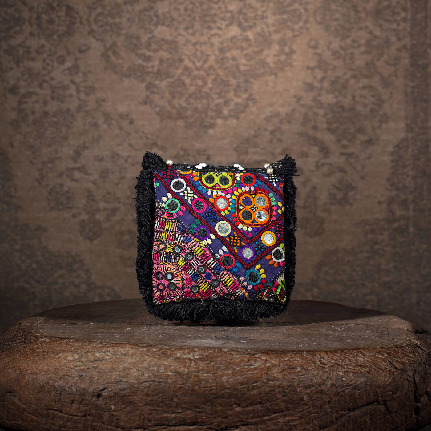 Black Hichki Minion Clutch 001