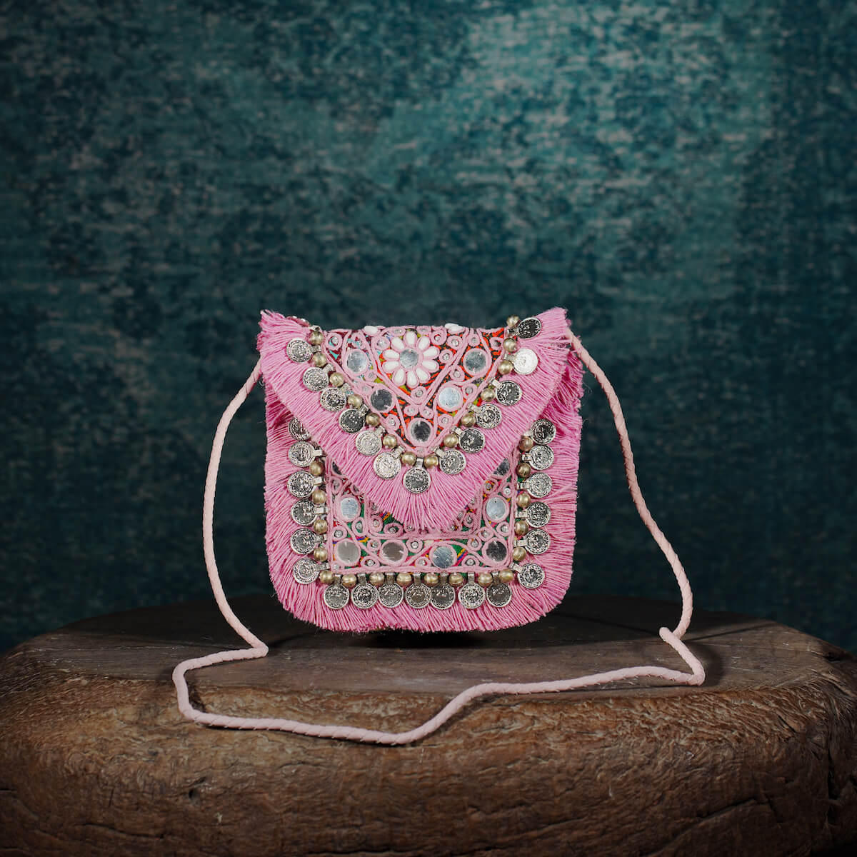 Pink Hichki Minion Clutch 03