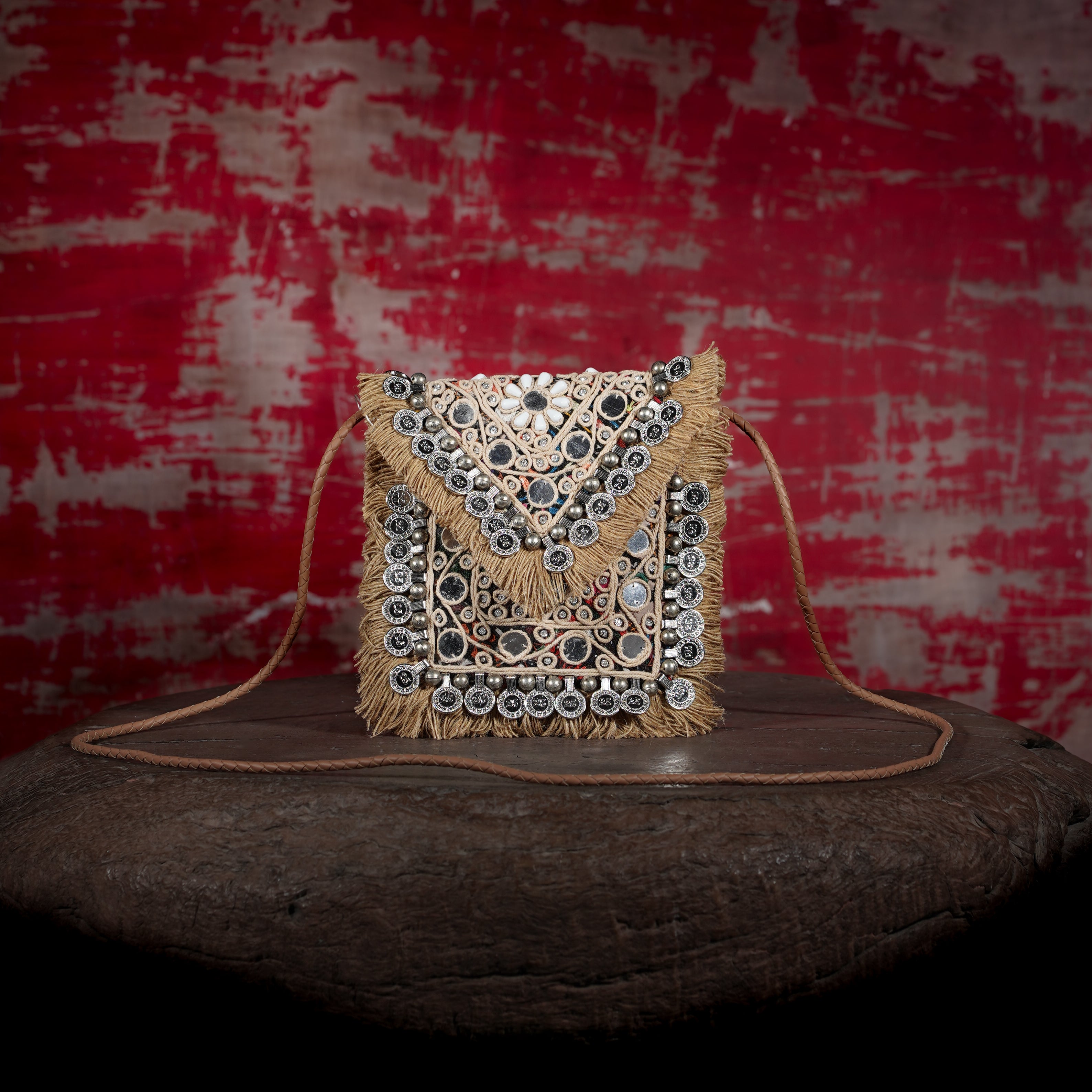 Beige Hichki Minion Clutch 020