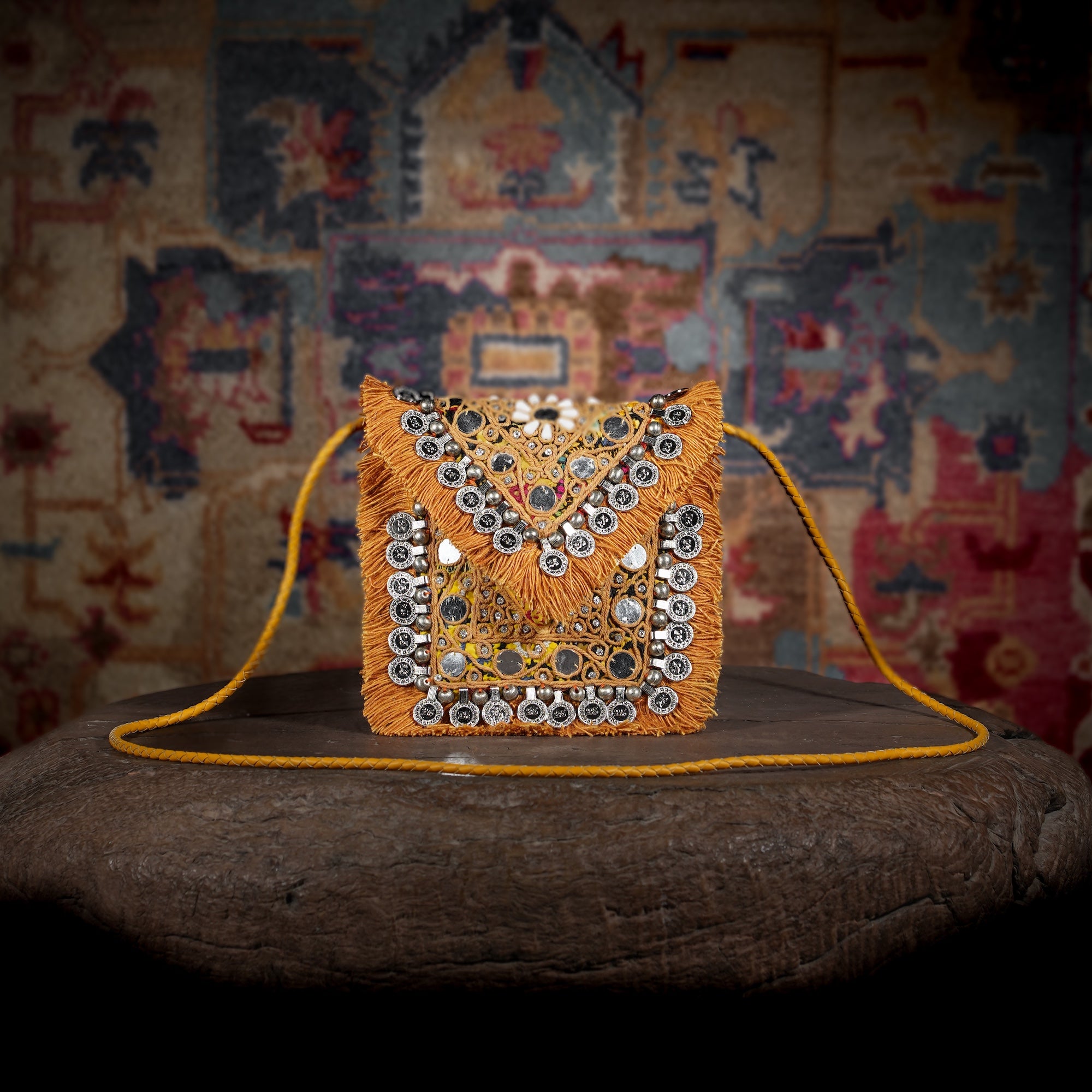 Coral Hichki Minion Clutch 009