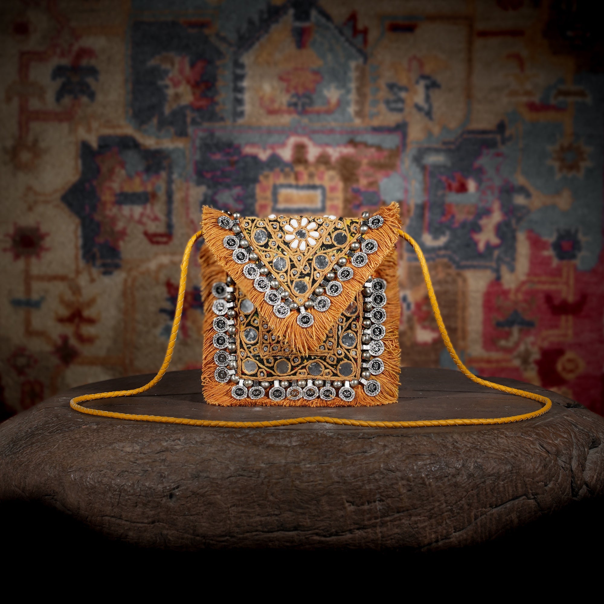 Coral Hichki Minion Clutch 010