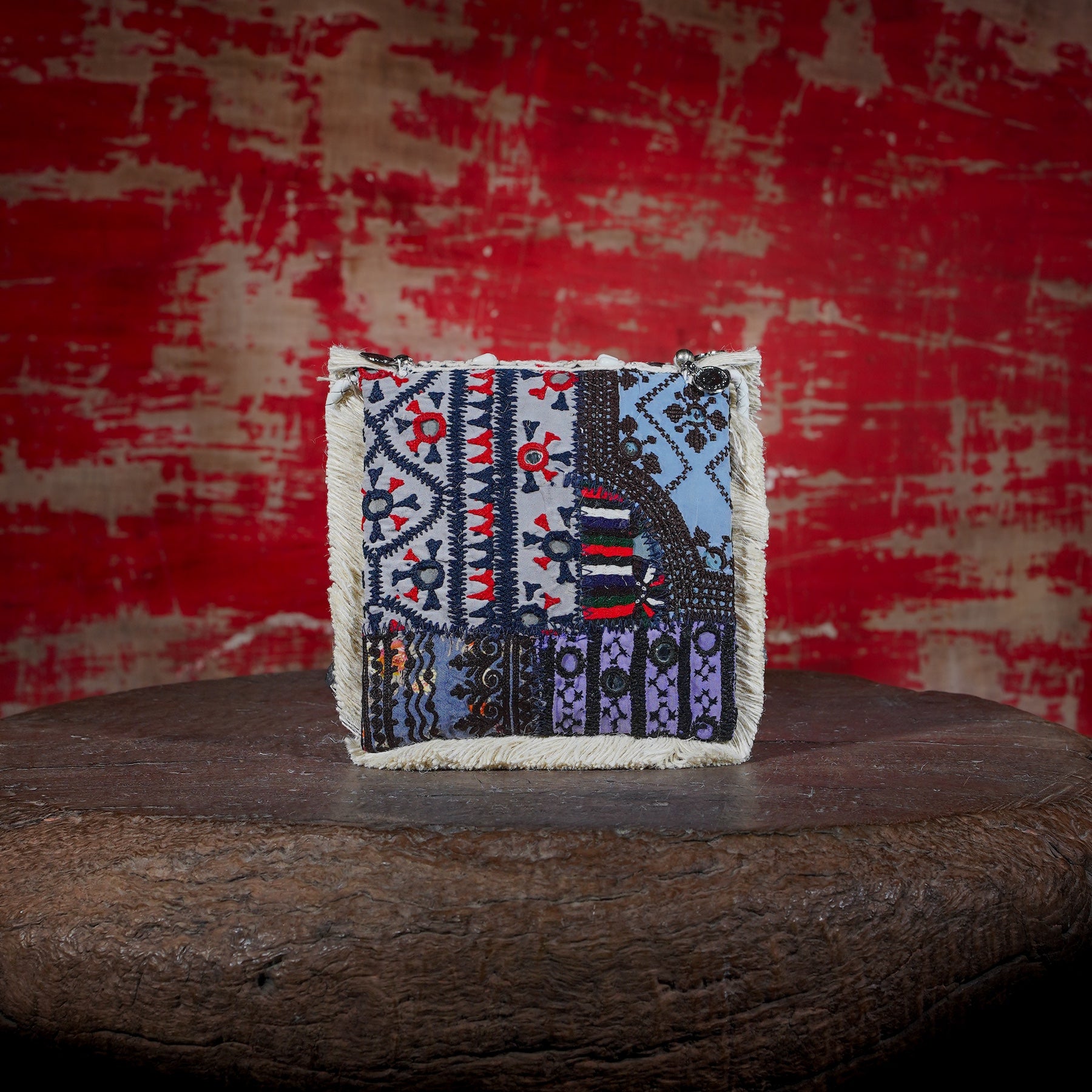 Off White Hichki Minion Clutch 008