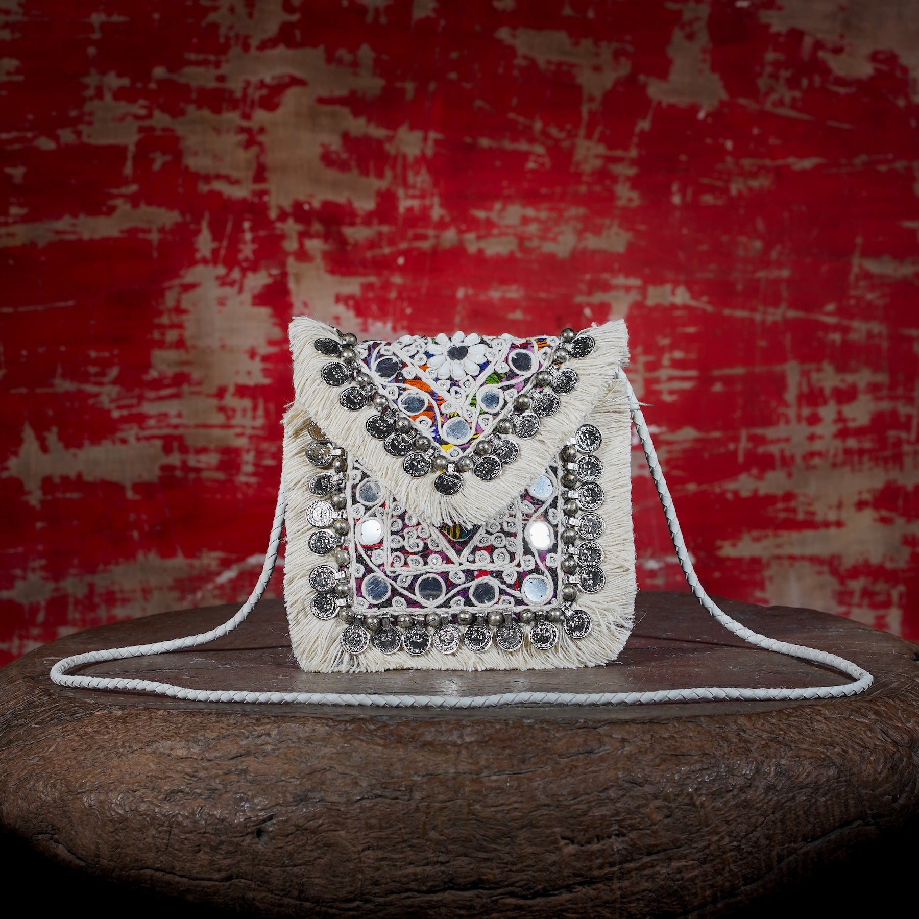 Off White Hichki Minion Clutch 011