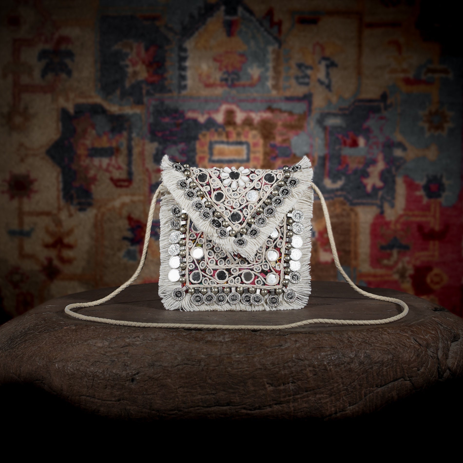 Off White Hichki Minion Clutch 019