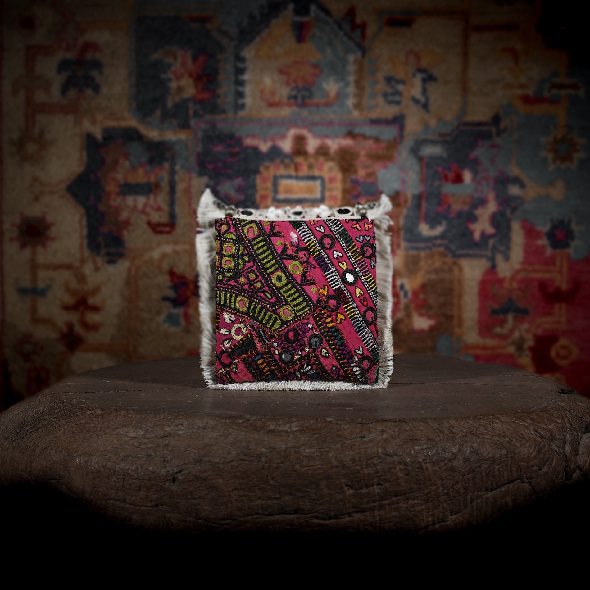 Off White Hichki Minion Clutch 019
