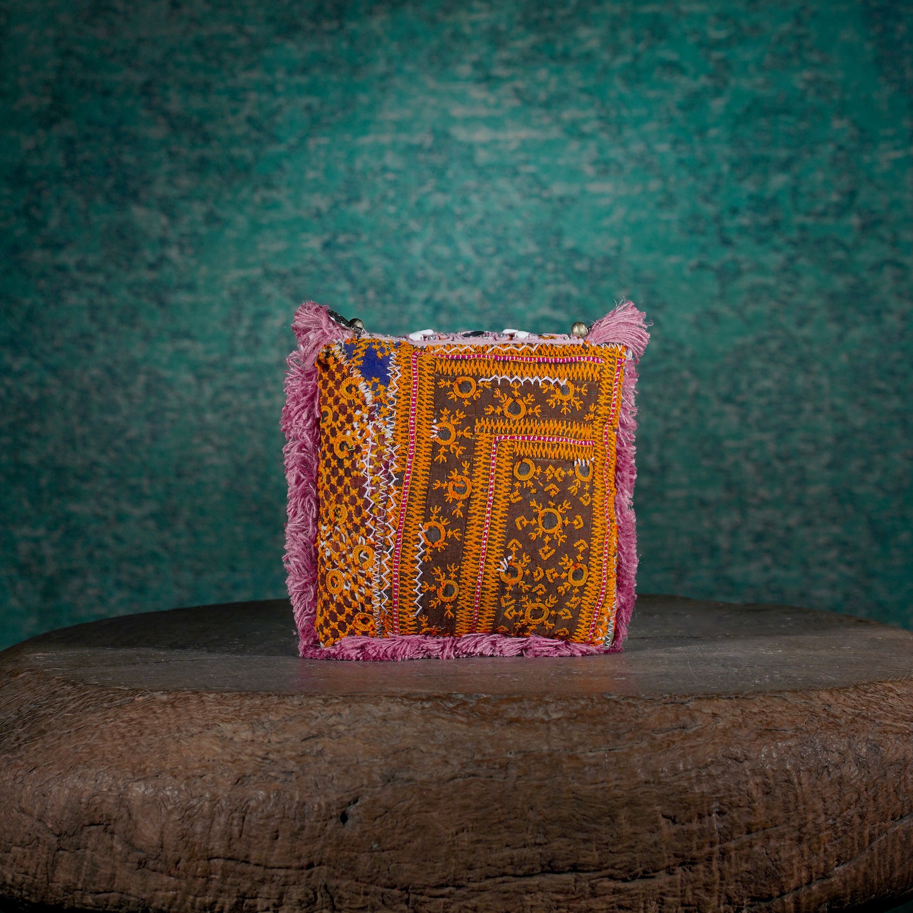 Pink Hichki Minion Clutch 010