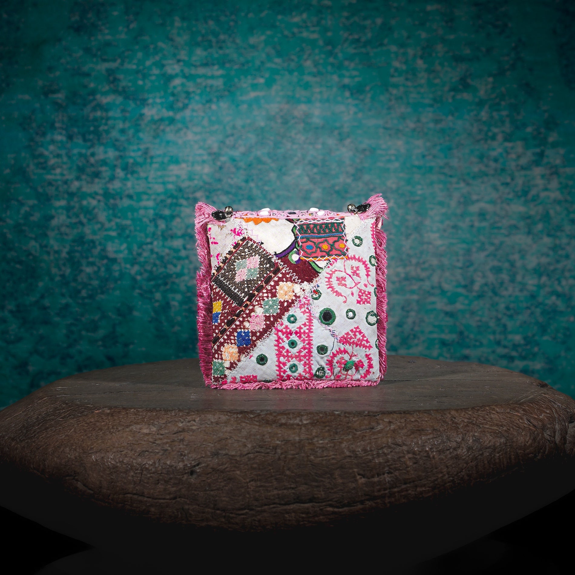 Pink Hichki Minion Clutch 017