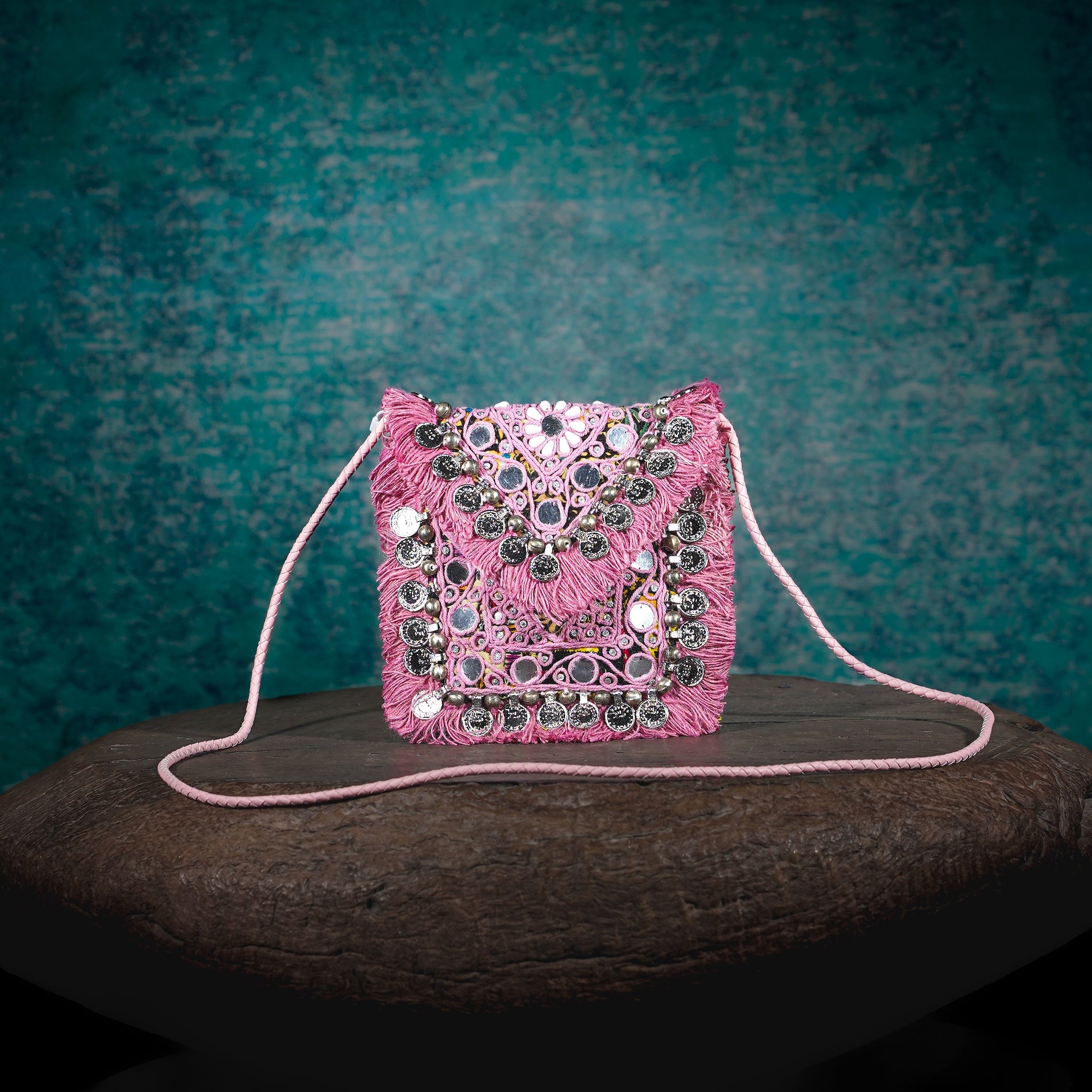Pink Hichki Minion Clutch 024