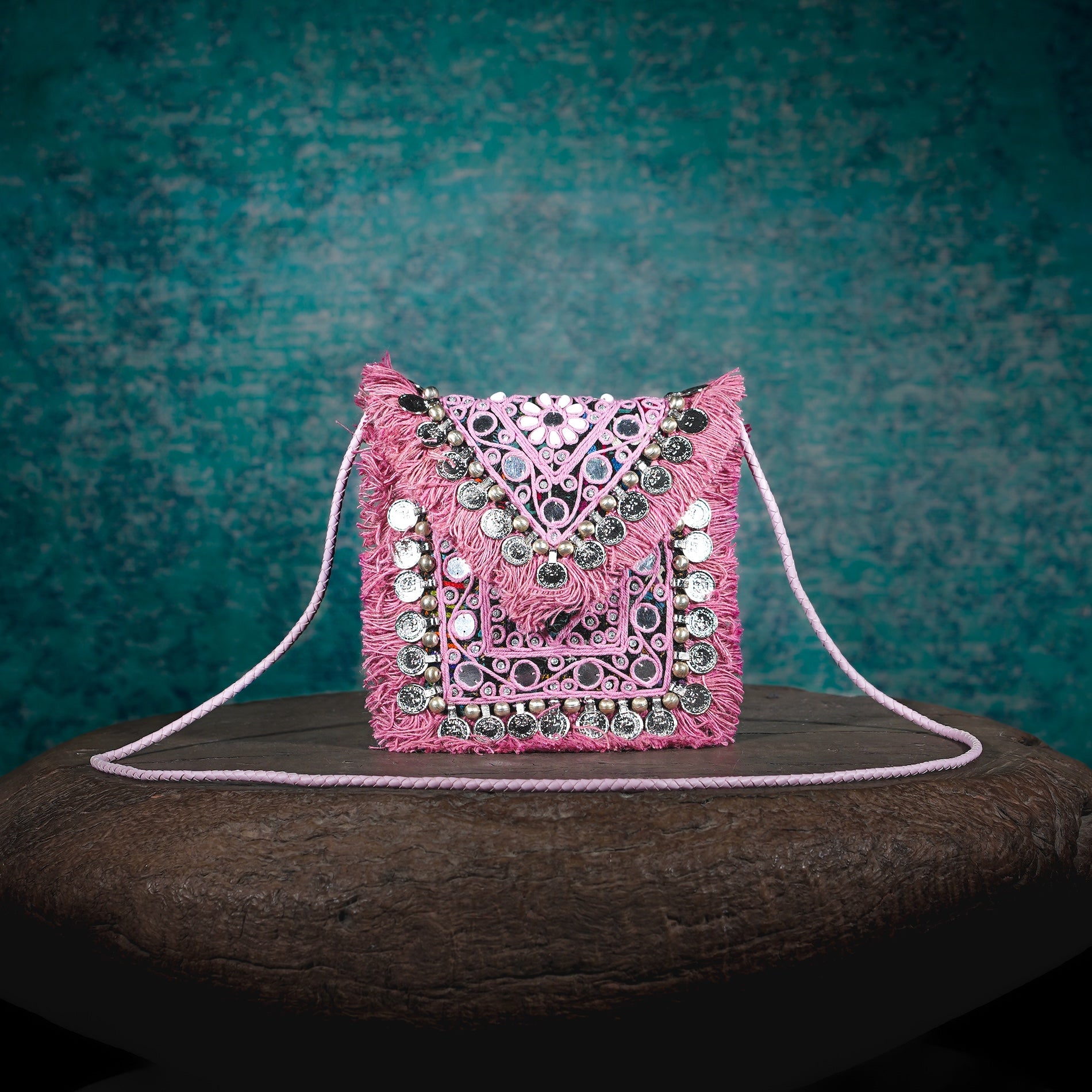 Pink Hichki Minion Clutch 025