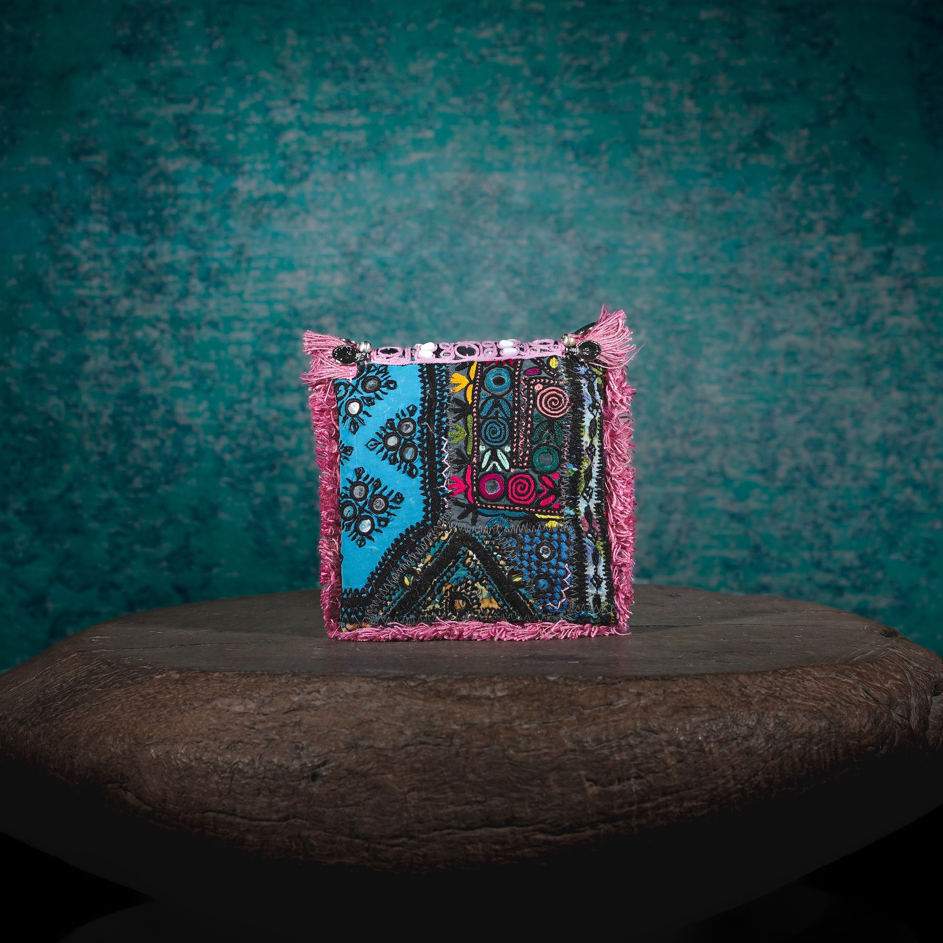 Pink Hichki Minion Clutch 025