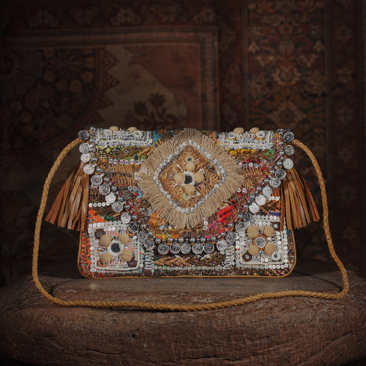 Beige Kalbelia Clutch 004