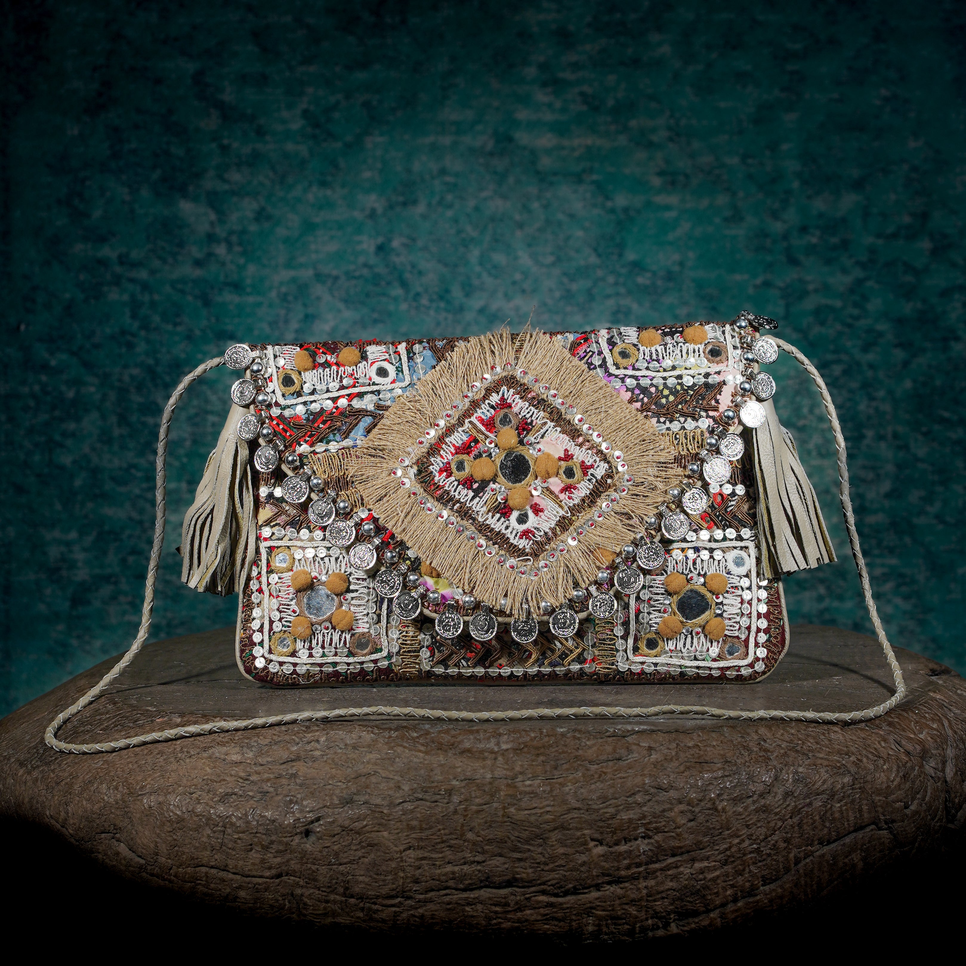 Beige Kalbelia Clutch 013