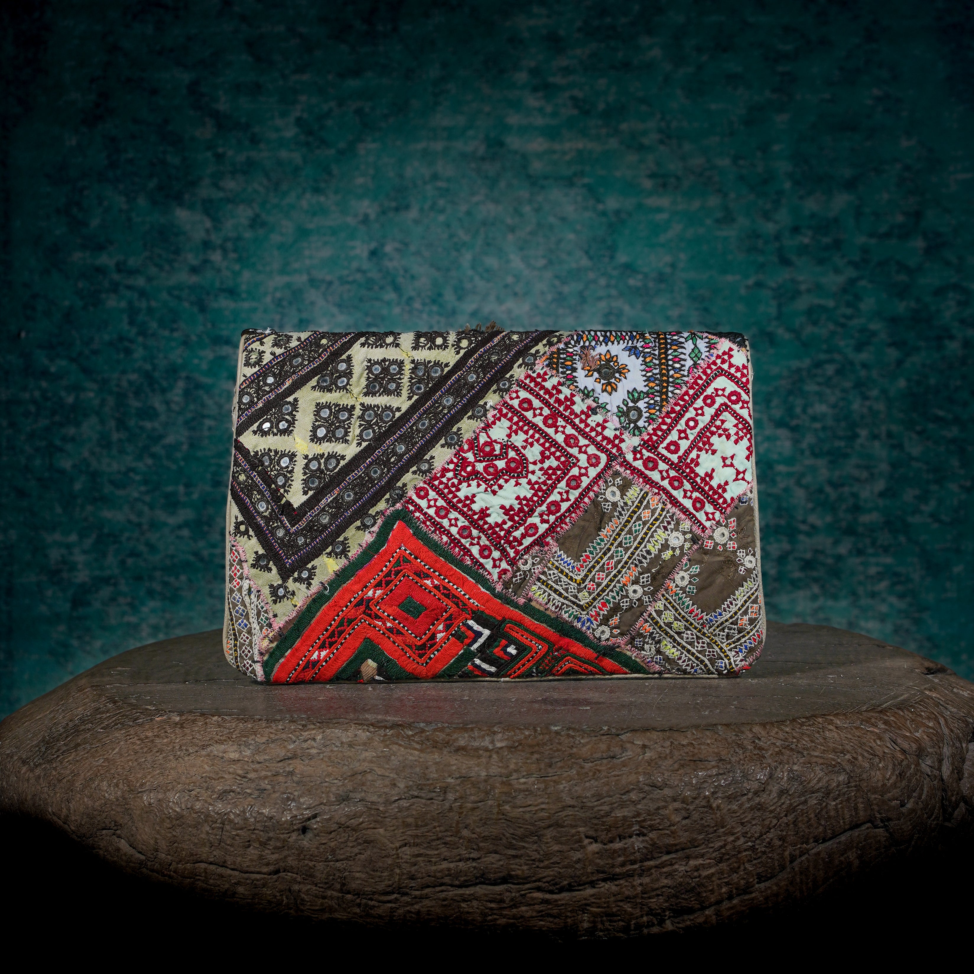 Beige Kalbelia Clutch 014