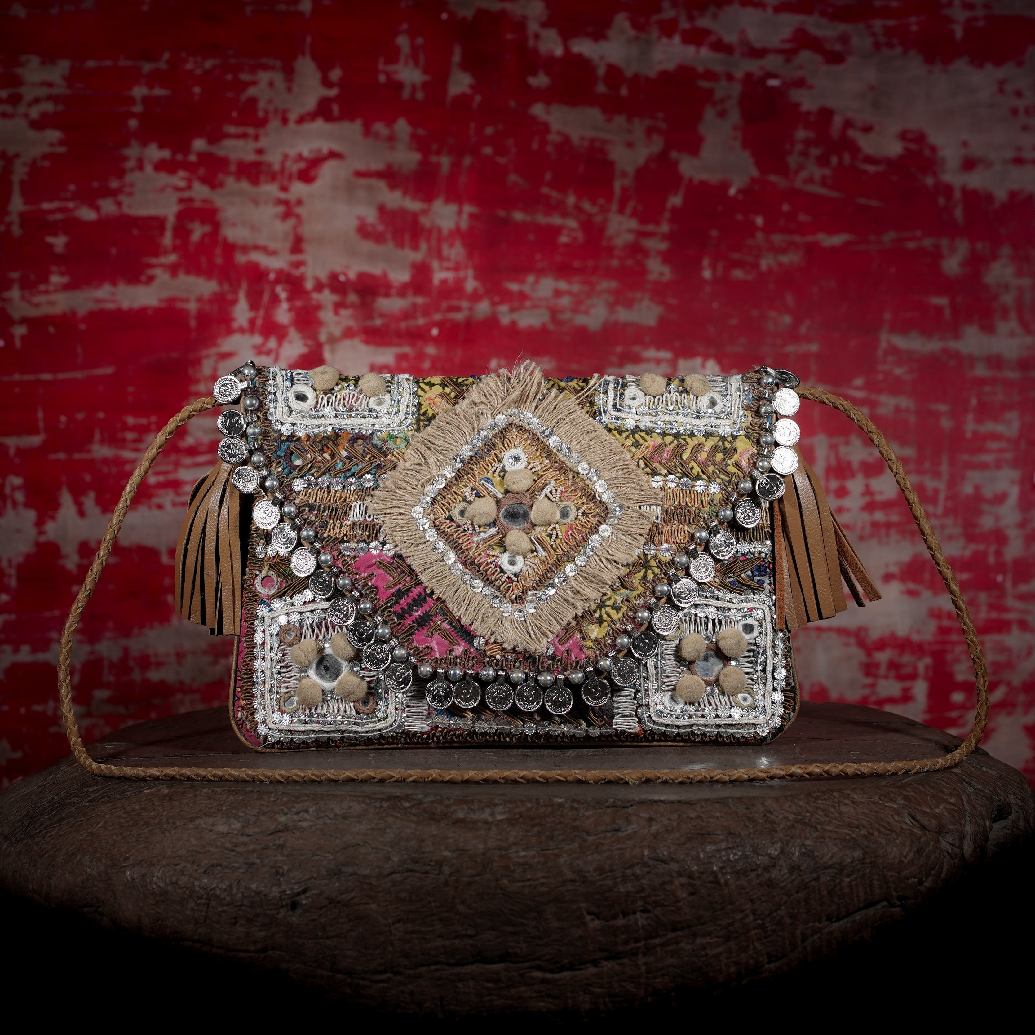 Beige Kalbelia Clutch 017