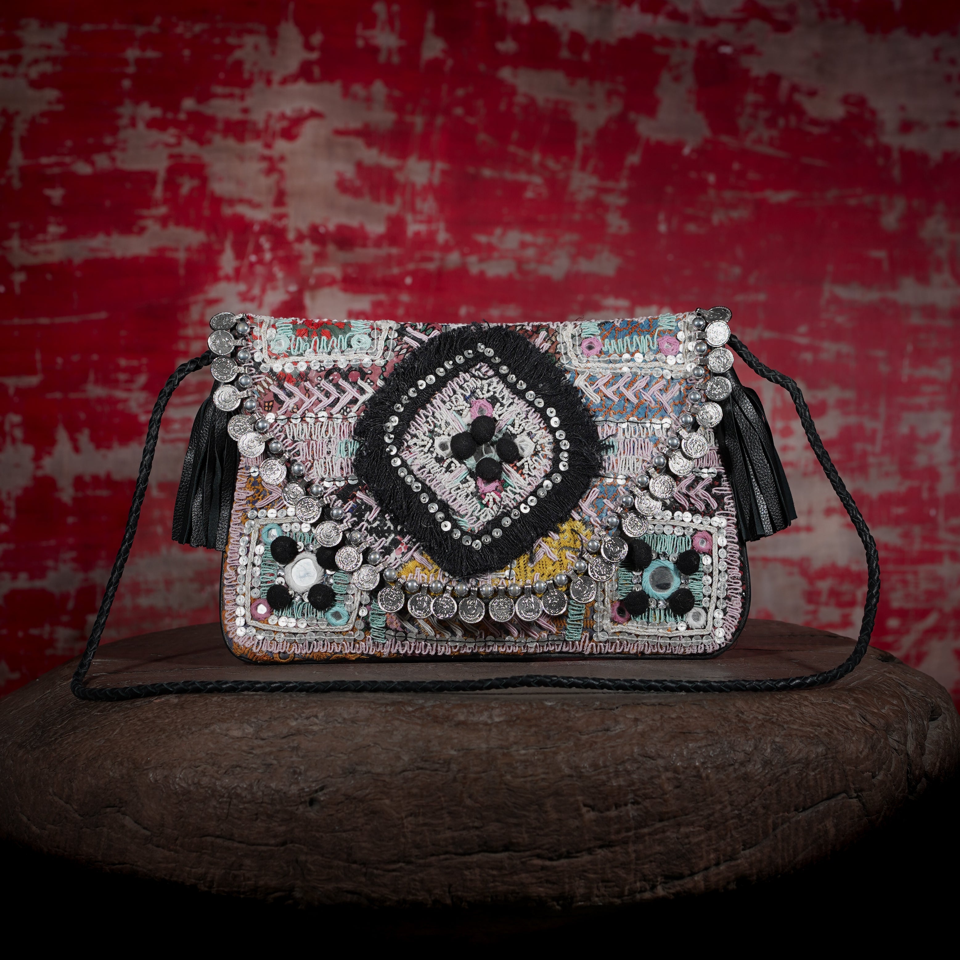Black Kalbelia Clutch 011