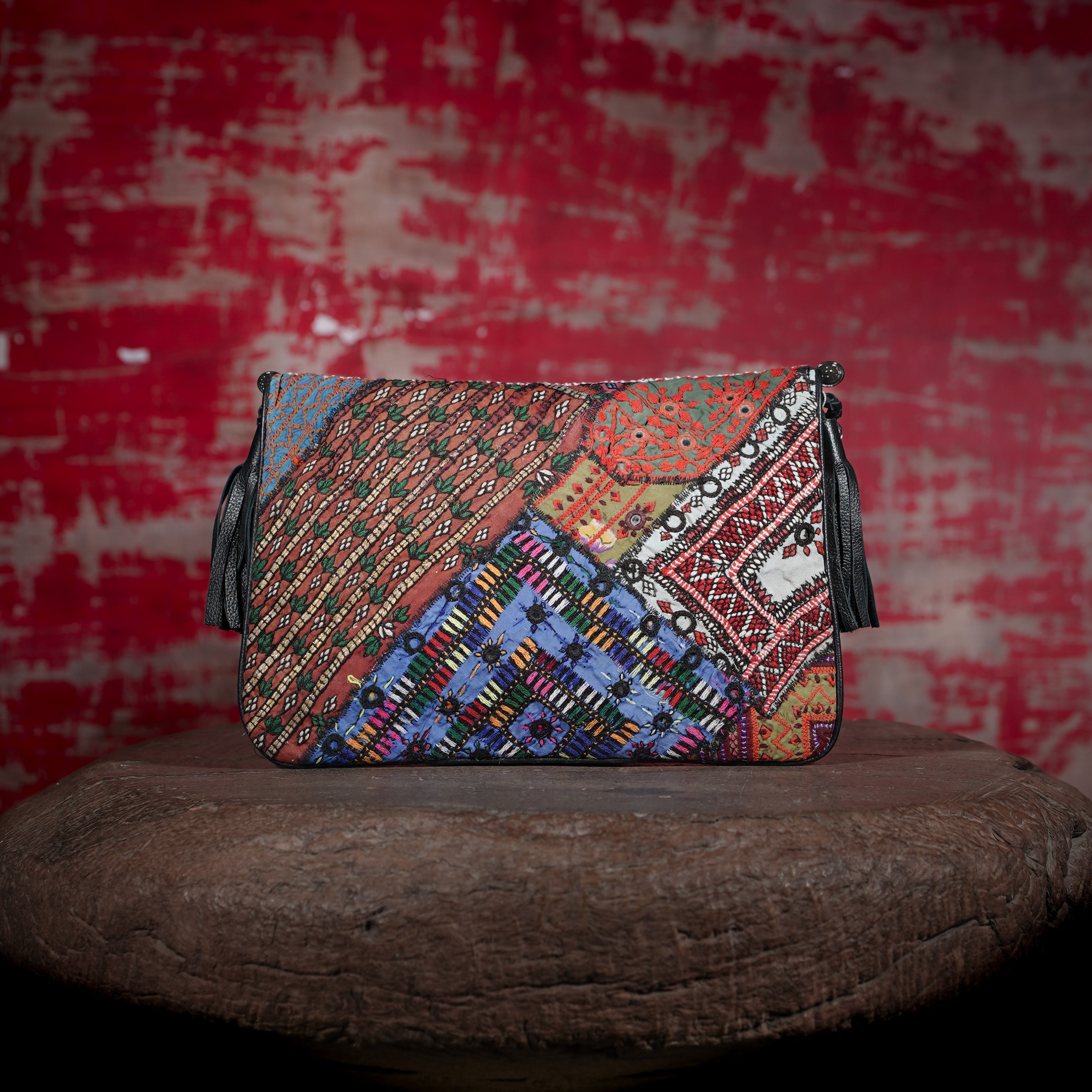 Black Kalbelia Clutch 011
