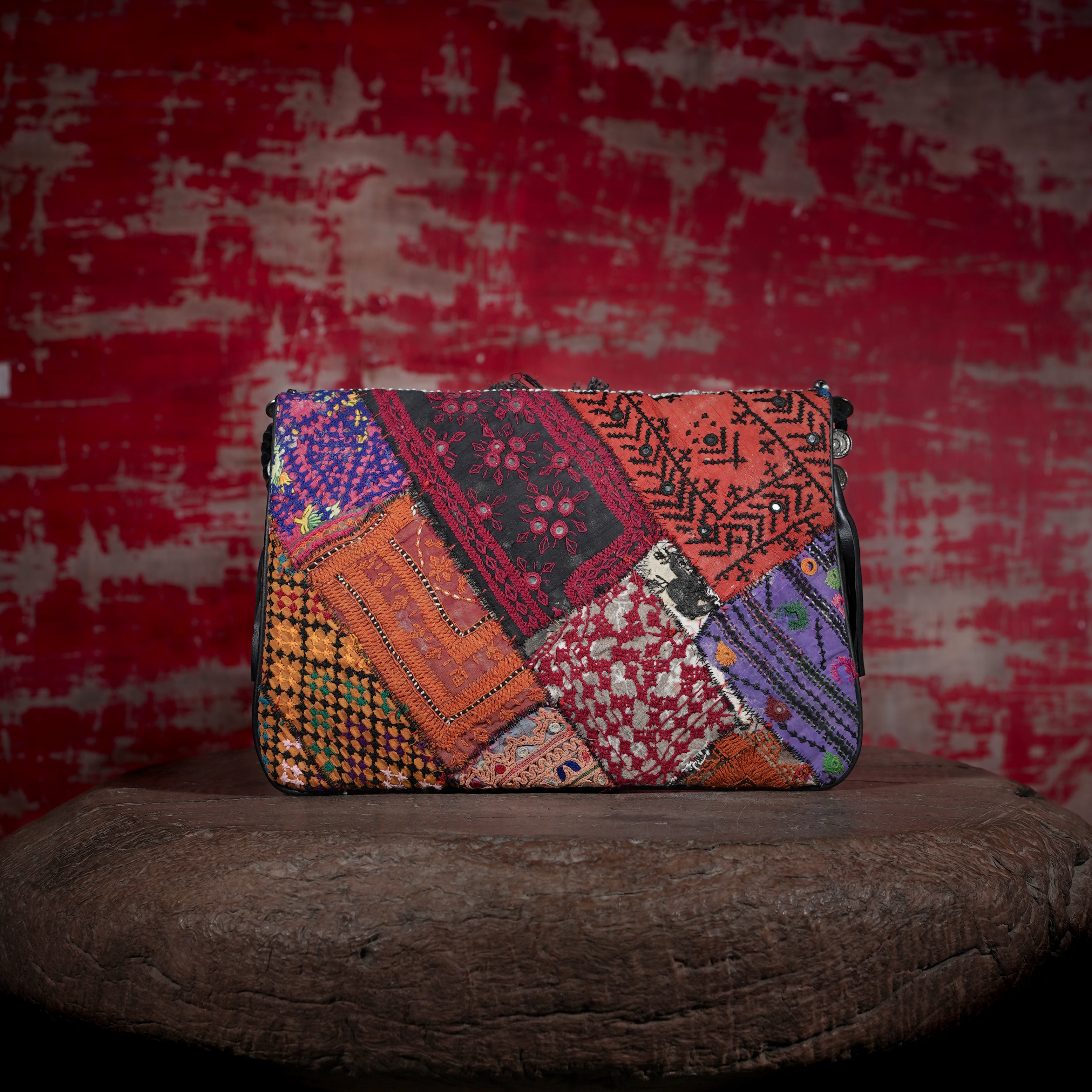 Black Kalbelia Clutch 013