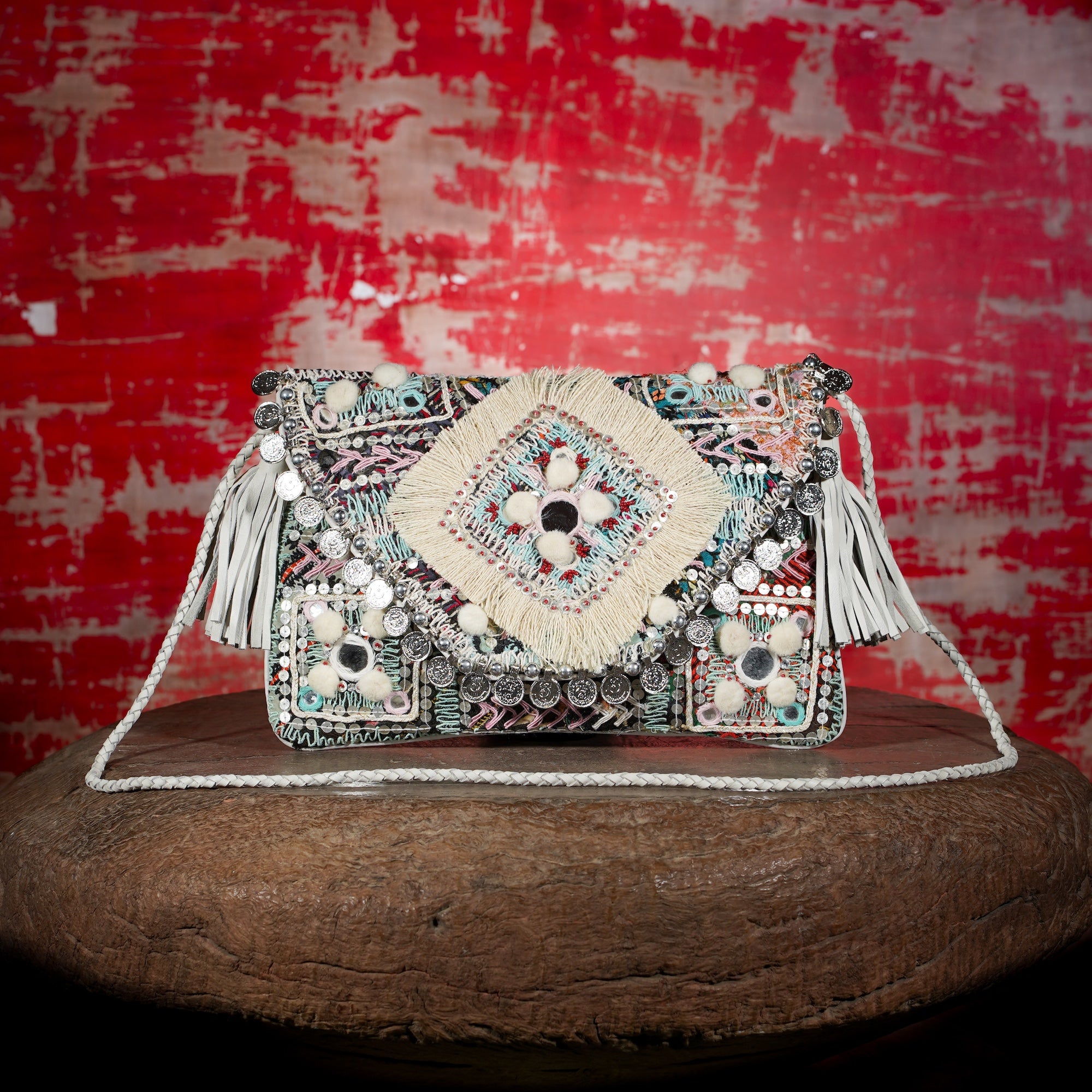 Cream Kalbelia Clutch 011