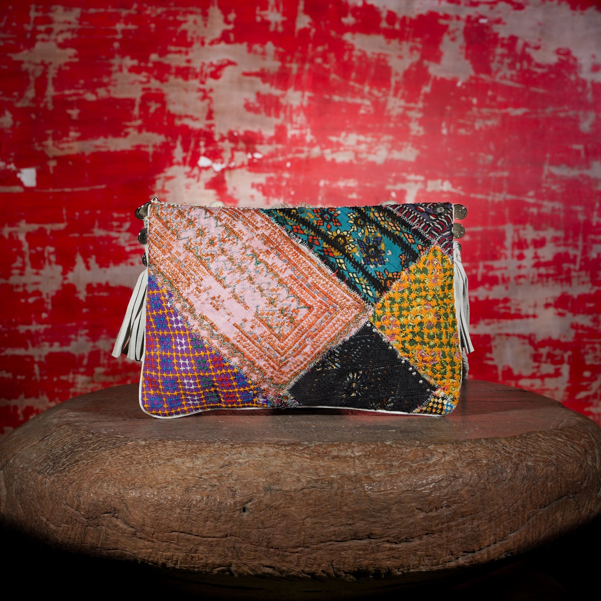 Cream Kalbelia Clutch 011