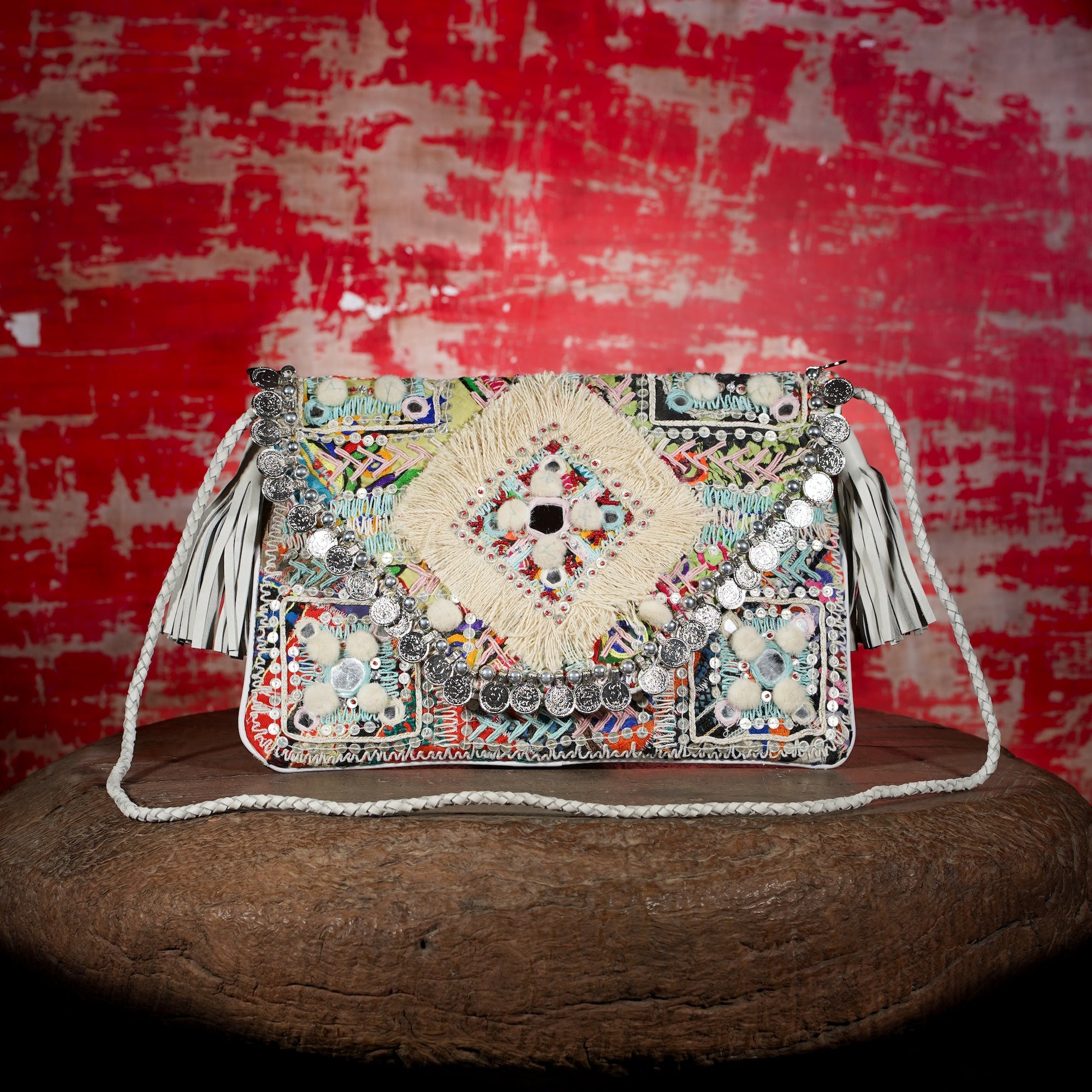 Cream Kalbelia Clutch 012
